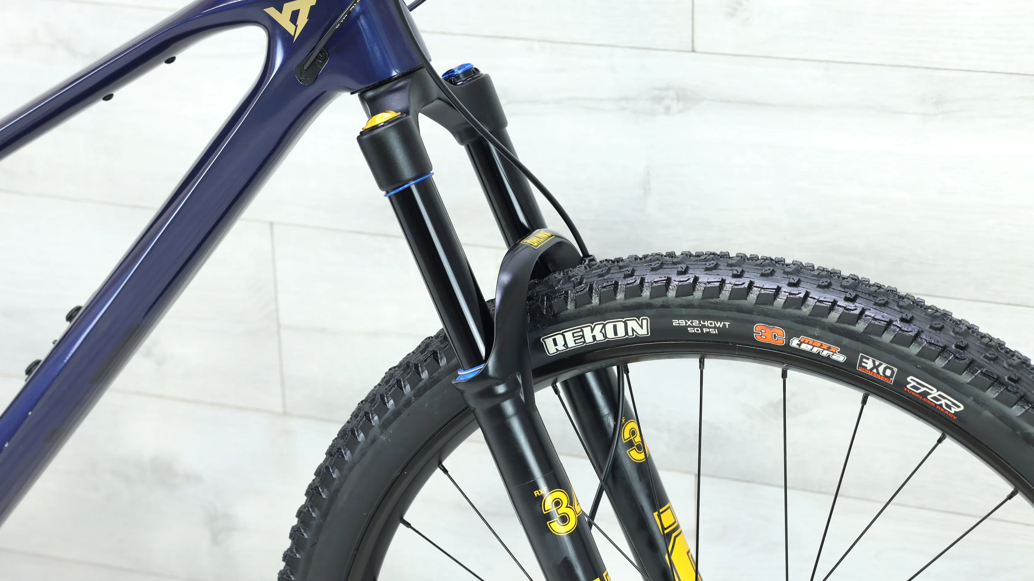 2023 YT Izzo Core AXS Mountain Bike - Large - Image 7