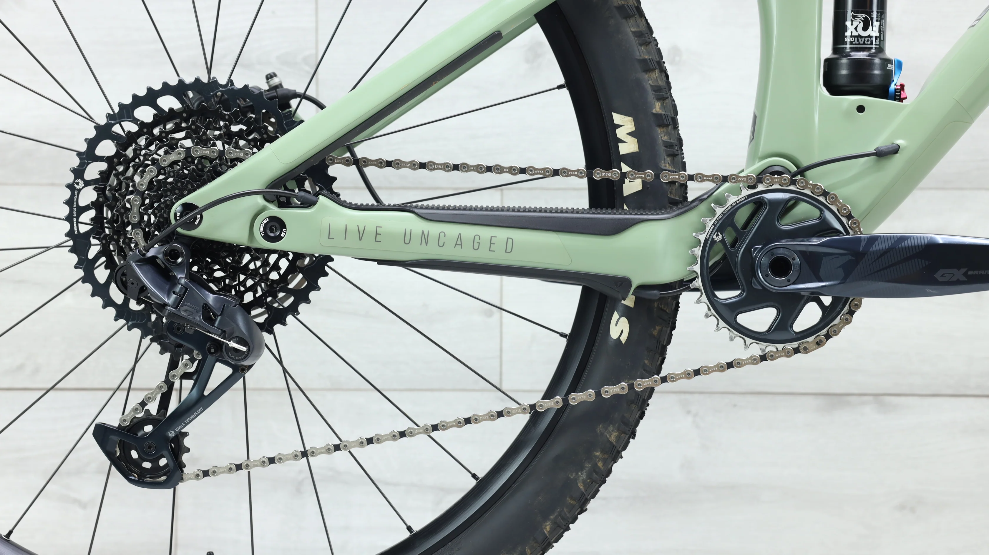 2022 YT Izzo Core 3 29 Mountain Bike - X-Large - Image 4