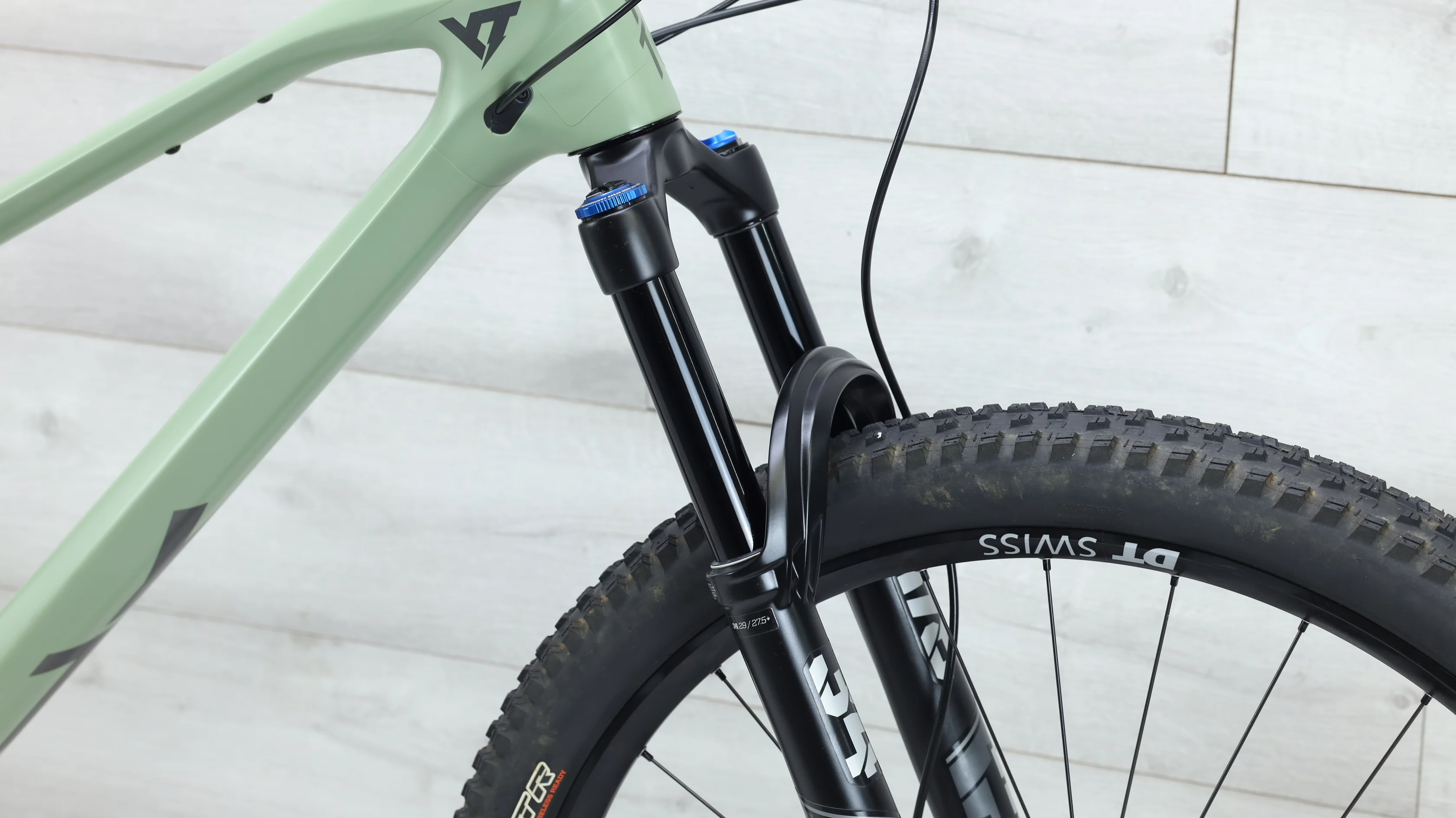 2022 YT Izzo Core 3 29 Mountain Bike - X-Large - Image 7