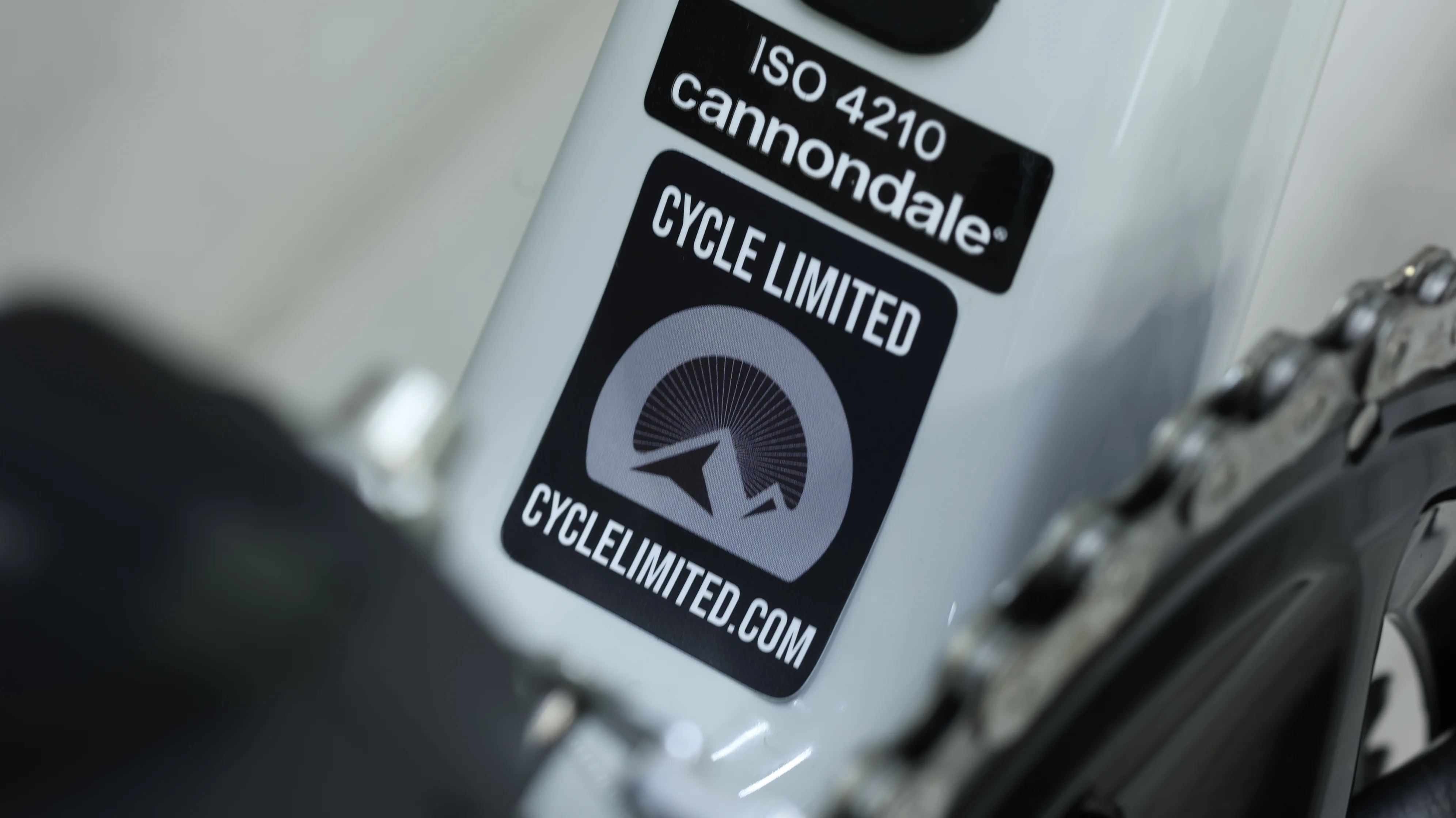 2023 Cannondale SuperSix EVO 3 Road Bike - 54cm - Image 3