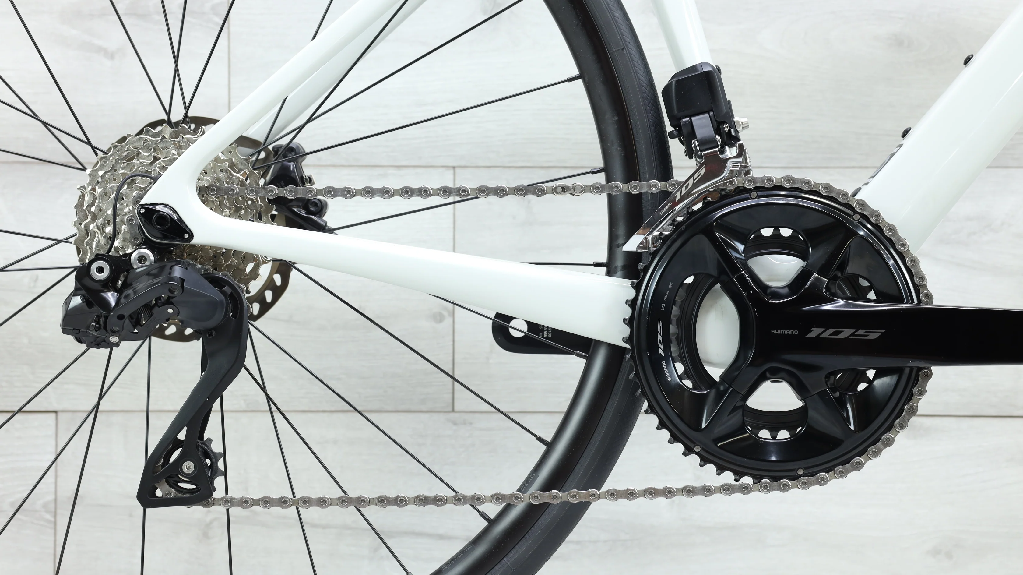 2023 Cannondale SuperSix EVO 3 Road Bike - 56cm - Image 4
