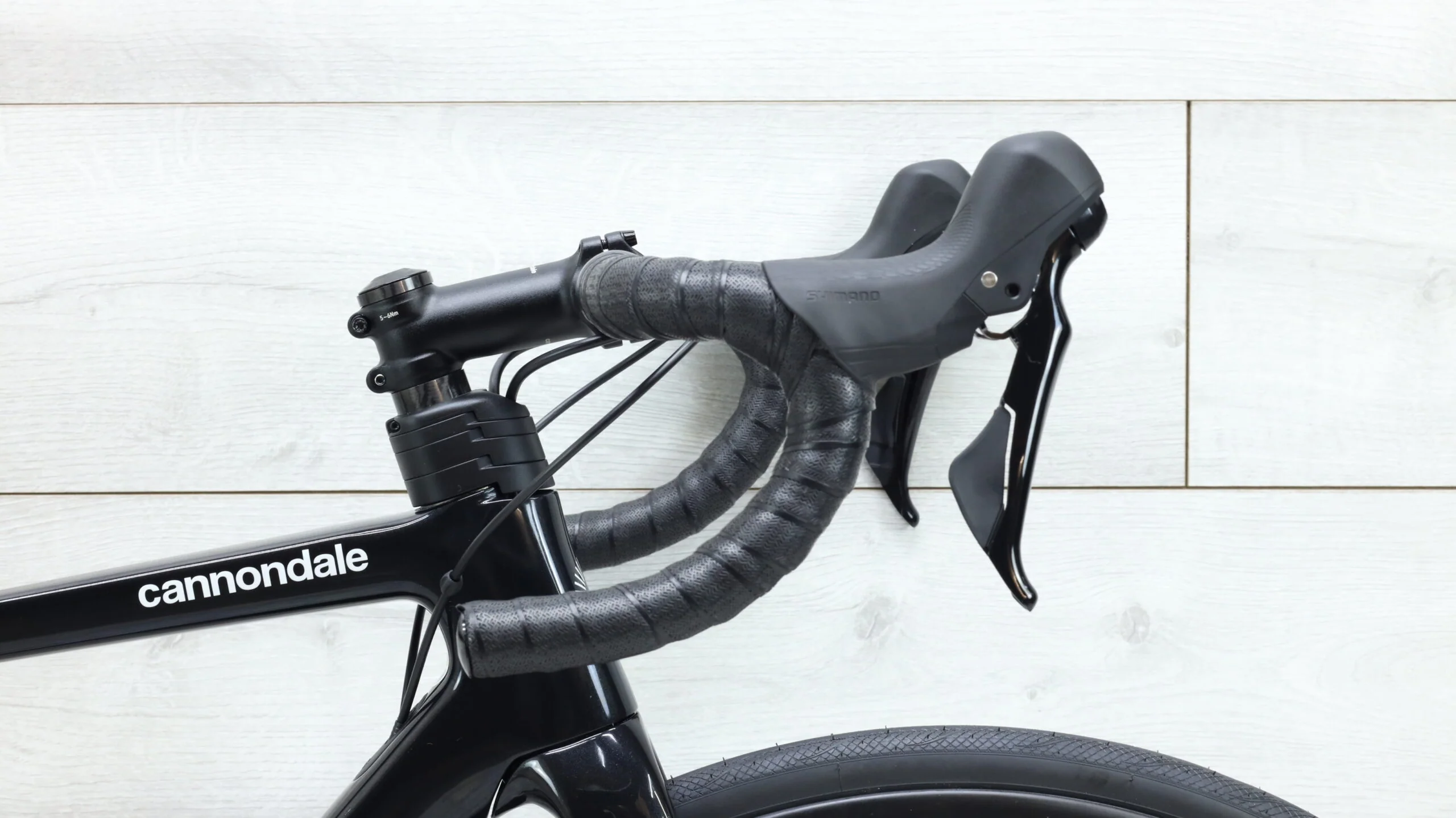 2023 Cannondale Supersix EVO Carbon 105 Disc  Road Bike - 48cm - Image 10