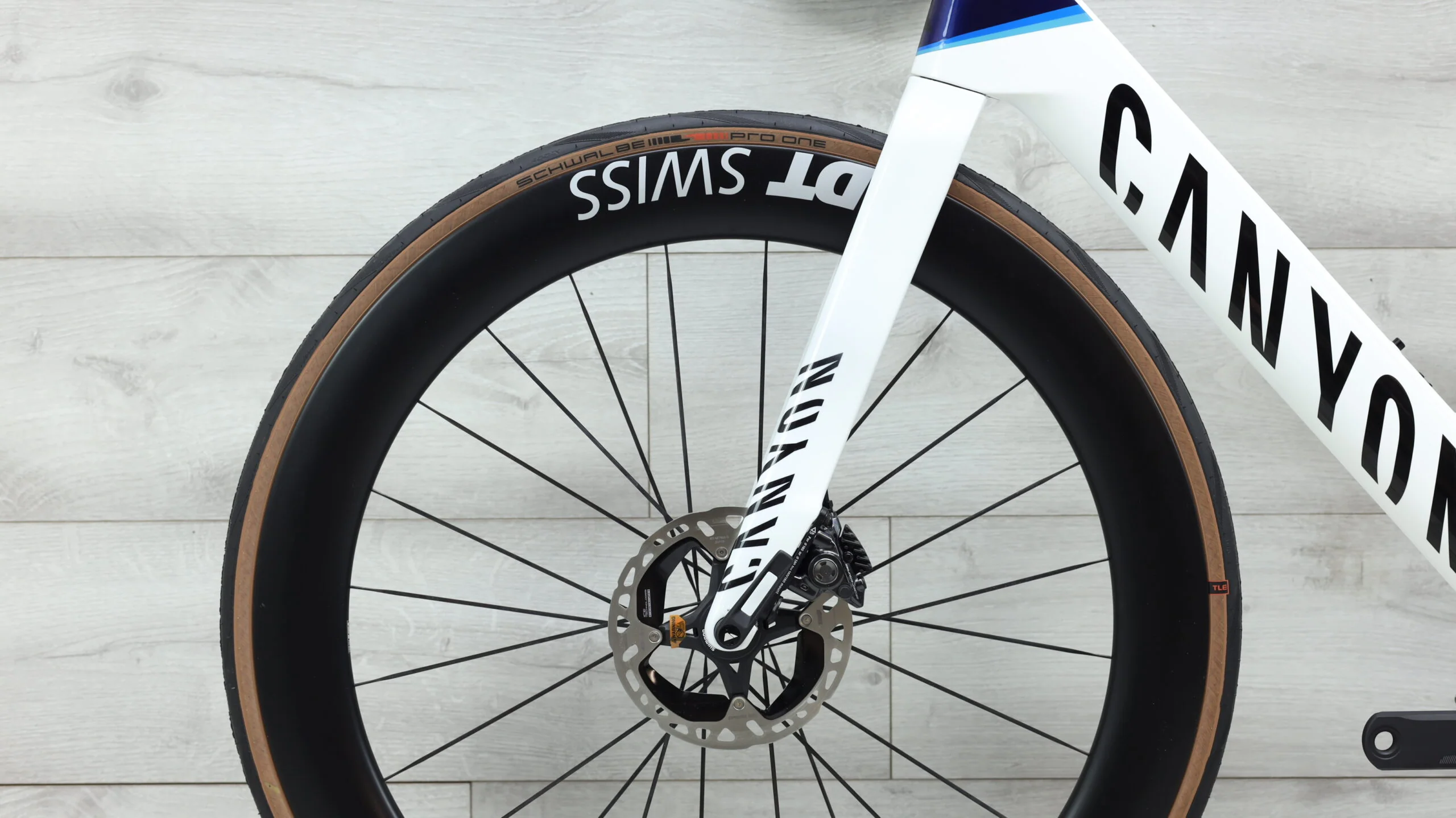 2023 Canyon Aeroad CFR Disc Di2  Road Bike - Large - Image 12