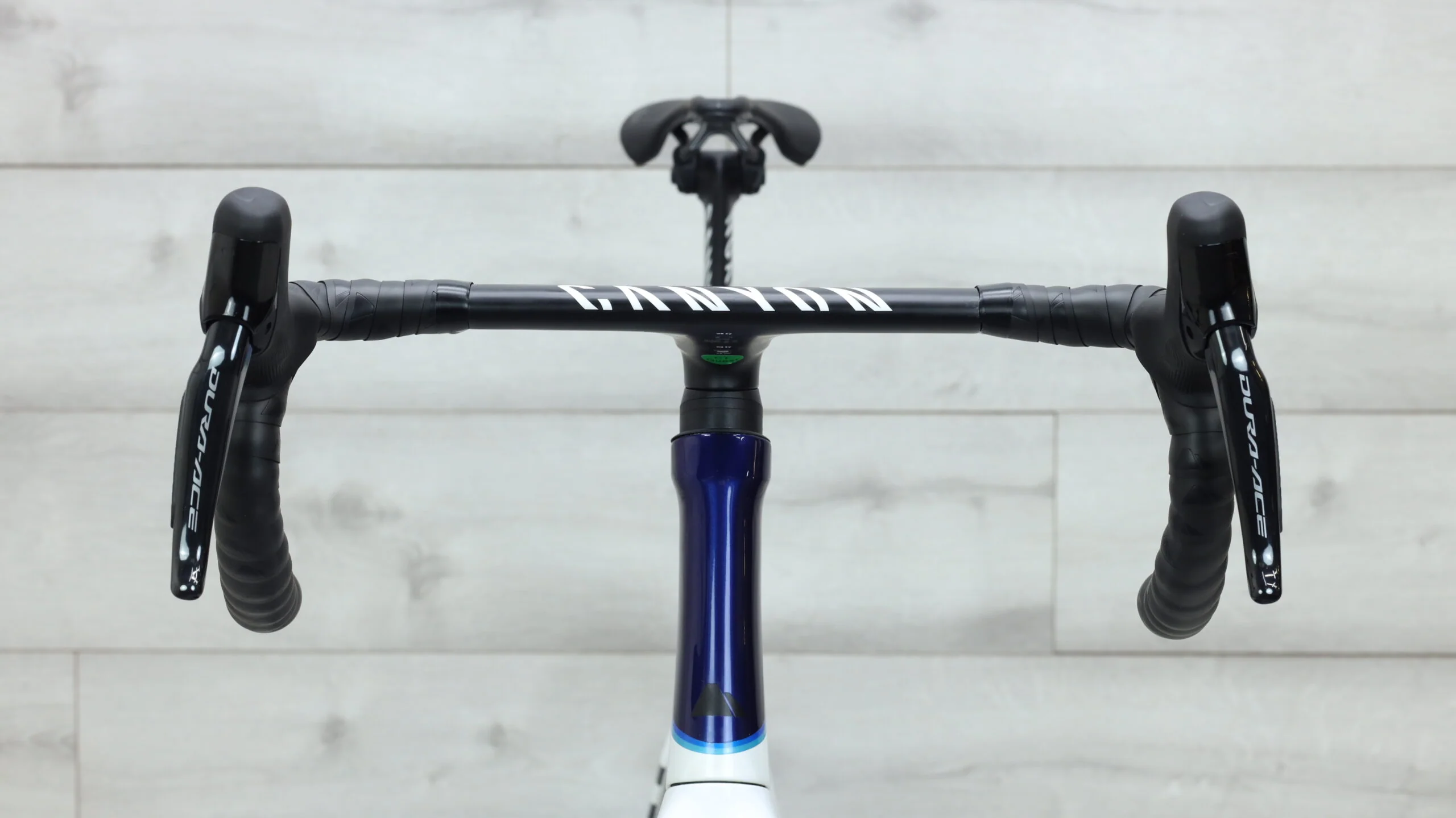 2023 Canyon Aeroad CFR Disc Di2 Road Bike - Large - Image 11