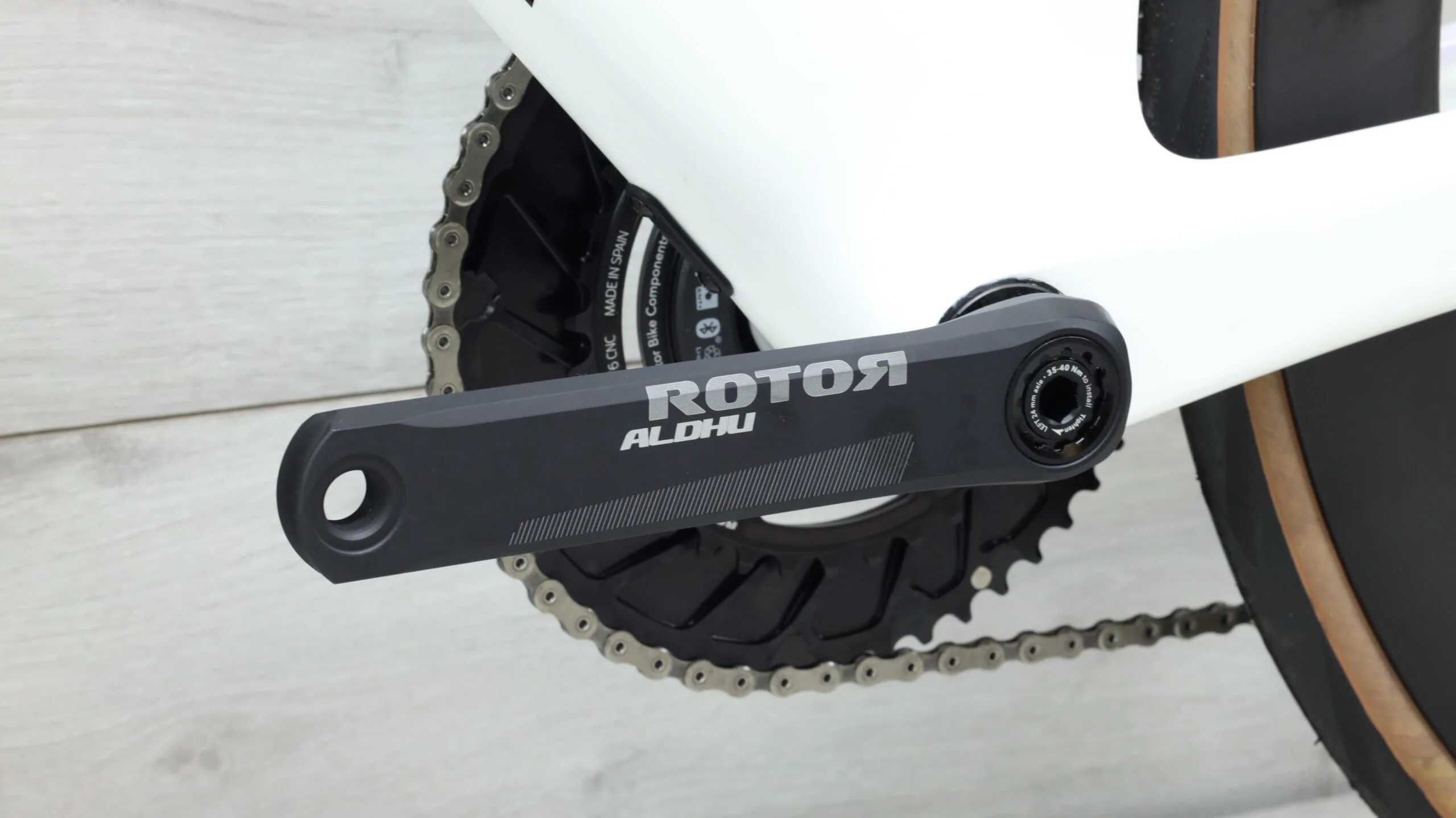 2023 Canyon Aeroad CFR Disc Di2 Road Bike - Large - Image 6