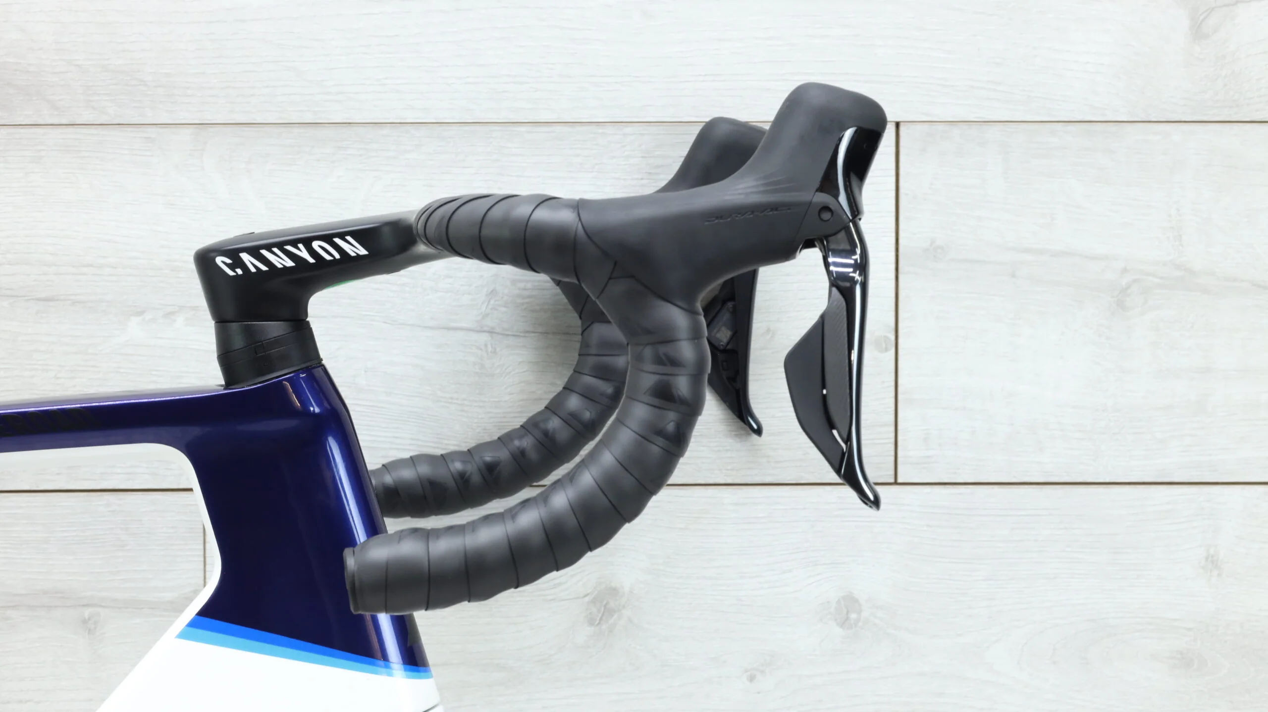 2023 Canyon Aeroad CFR Disc Di2 Road Bike - Large - Image 9