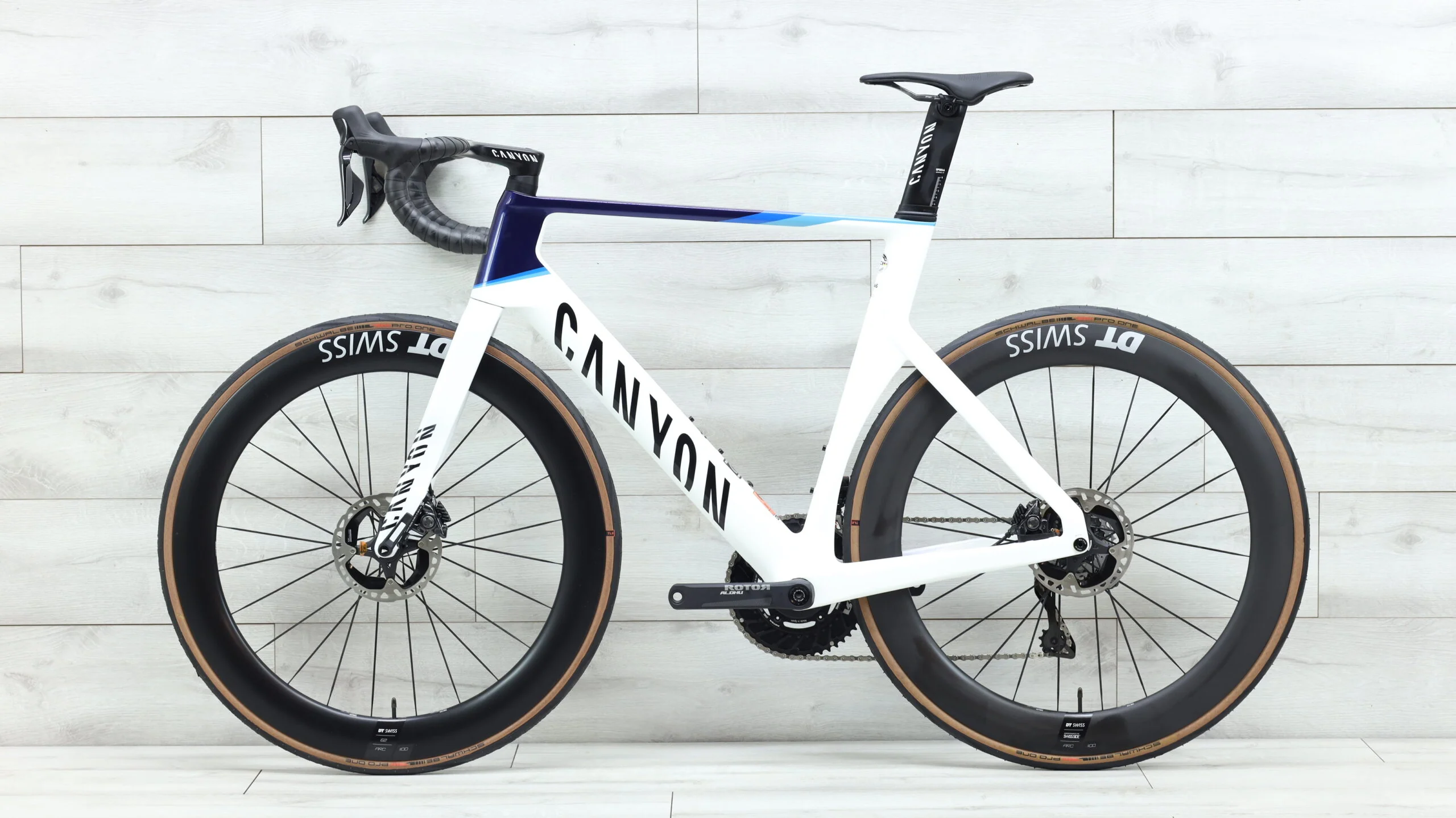 2023 Canyon Aeroad CFR Disc Di2 Road Bike - Large - Image 2