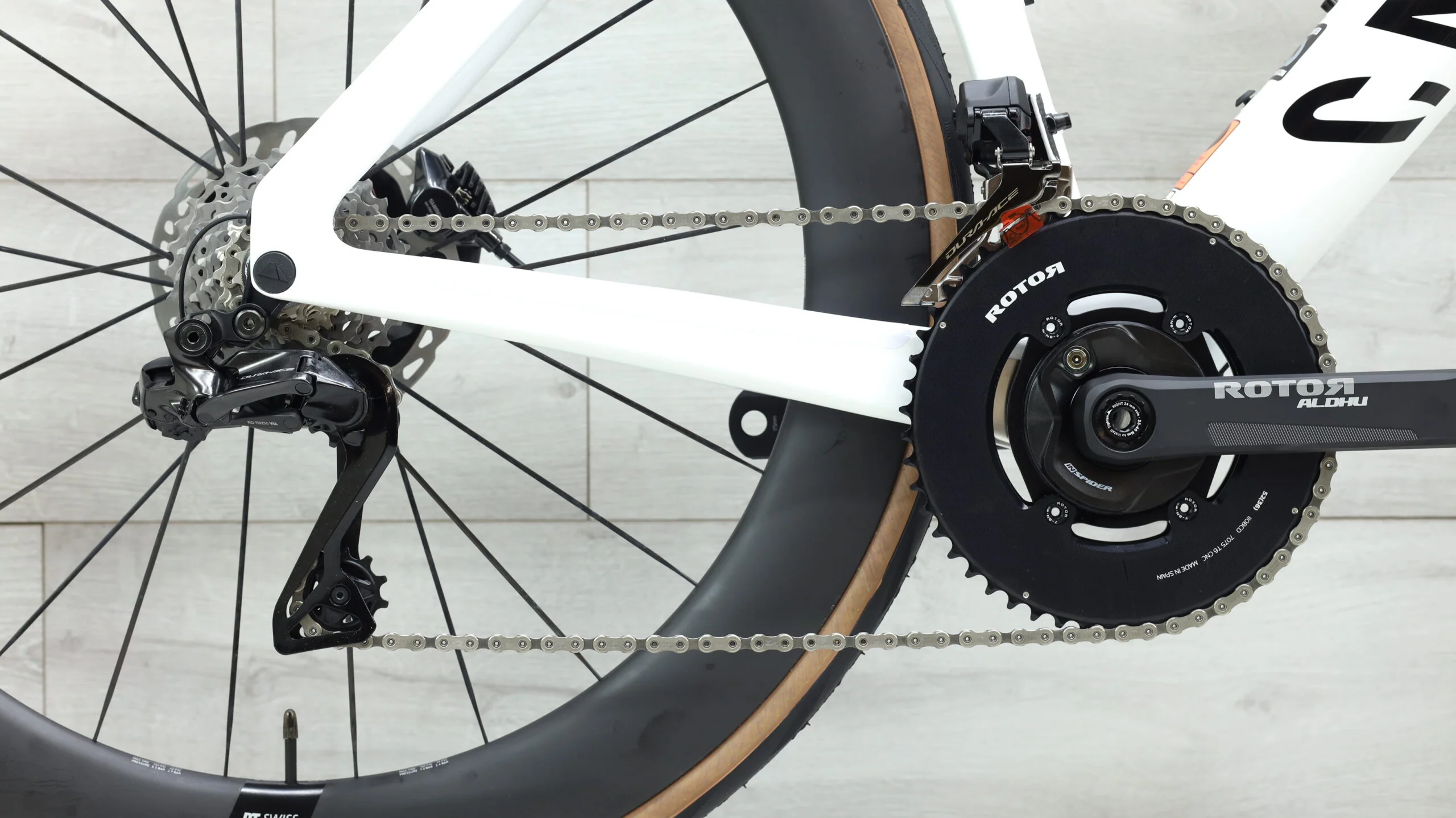 2023 Canyon Aeroad CFR Disc Di2  Road Bike - Large - Image 4