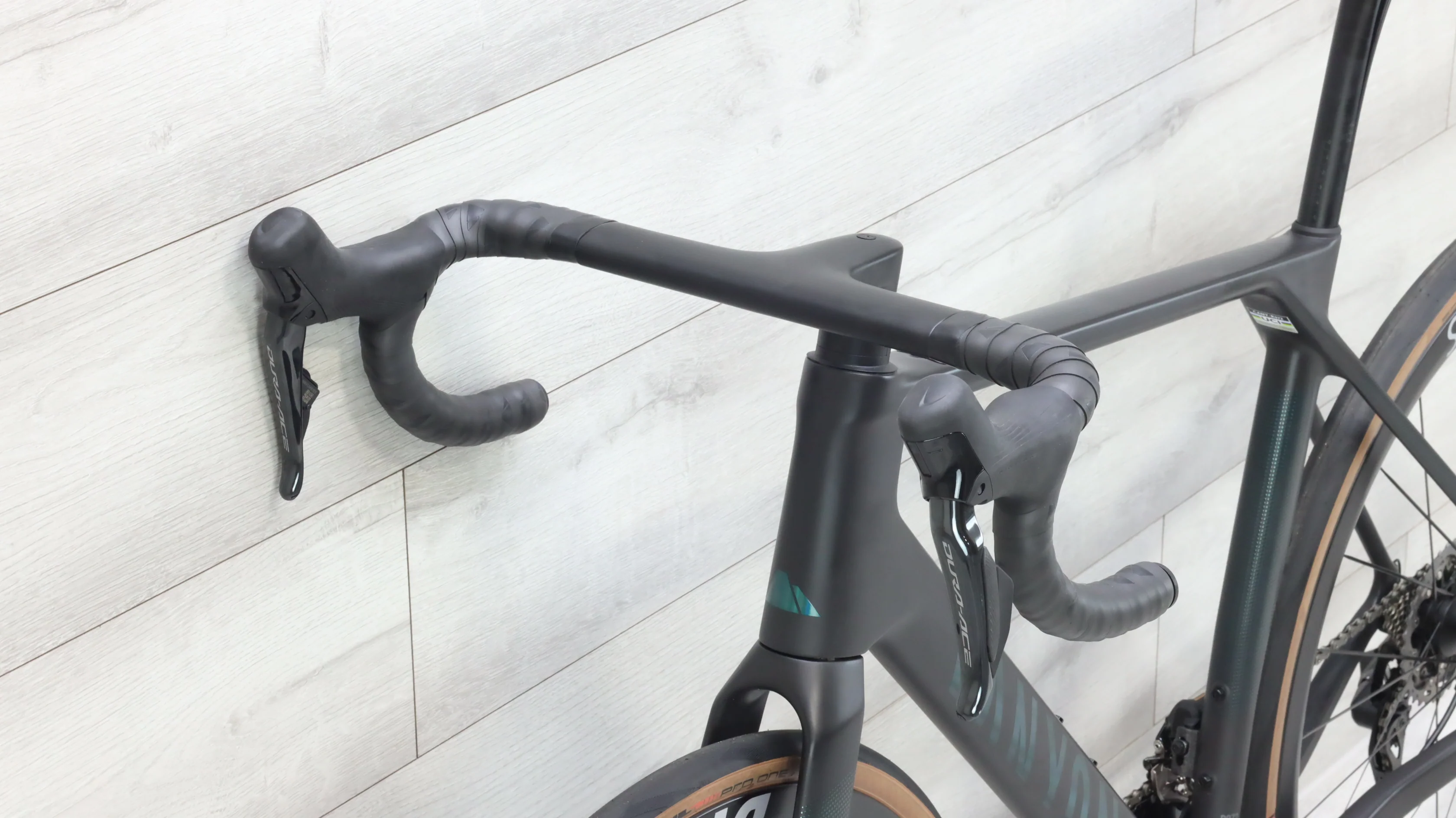 2023 Canyon Endurace CFR Di2 Road Bike - Medium - Image 8