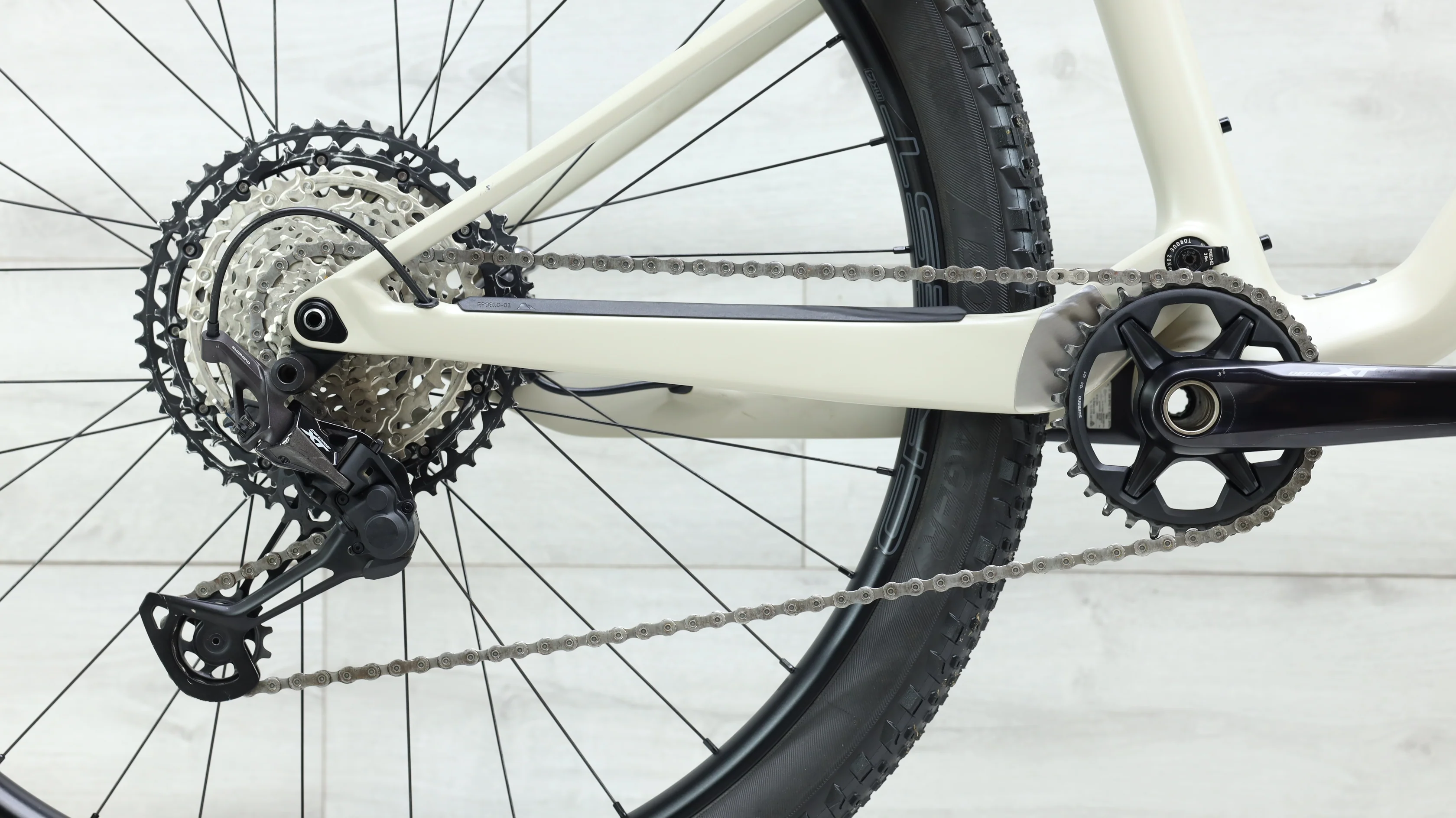 2023 Canyon Lux Trail CF Mountain Bike - Medium - Image 4