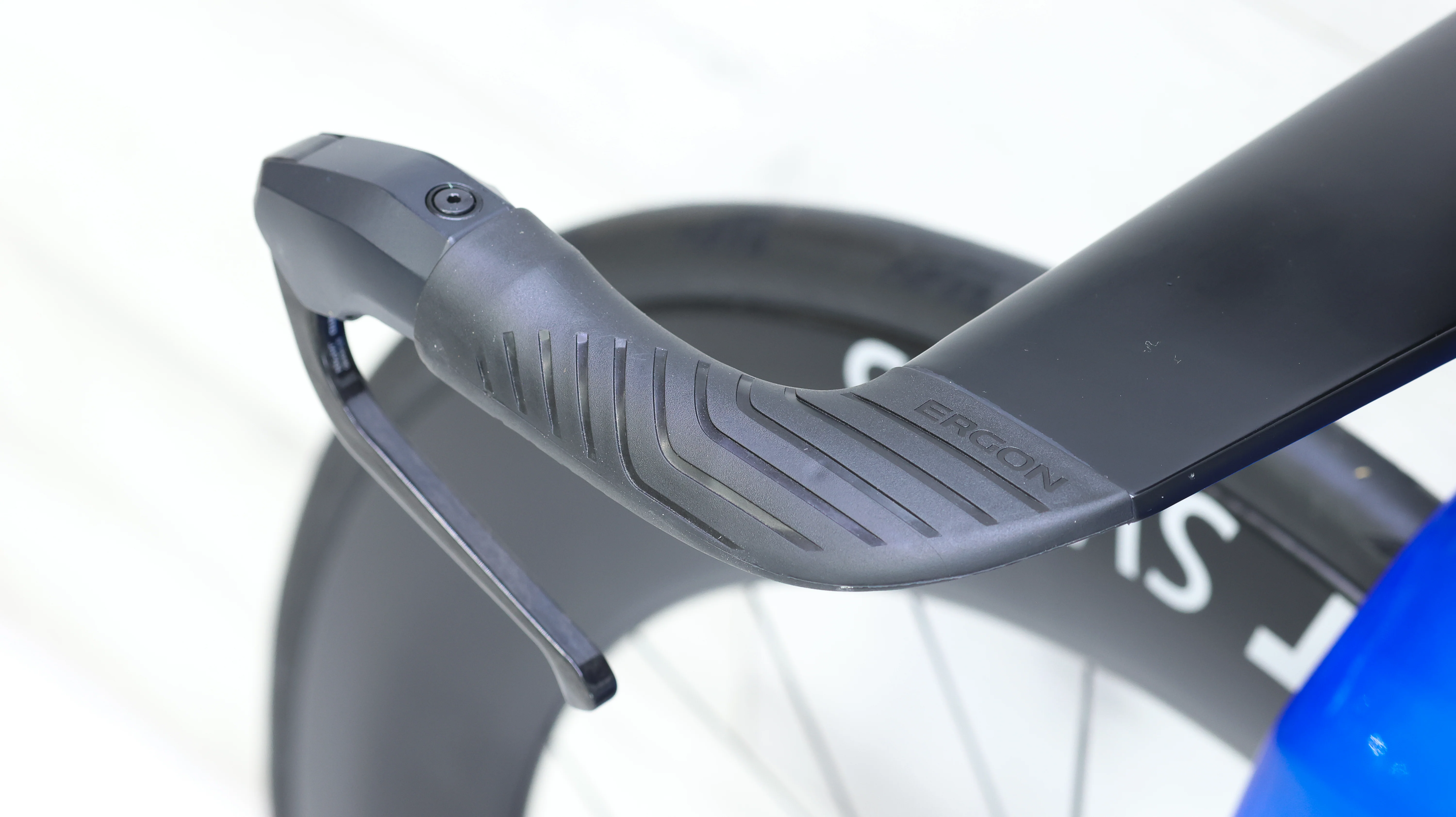 2023 Canyon Speedmax CFR Disc Di2 Triathlon Bike - Medium - Image 15