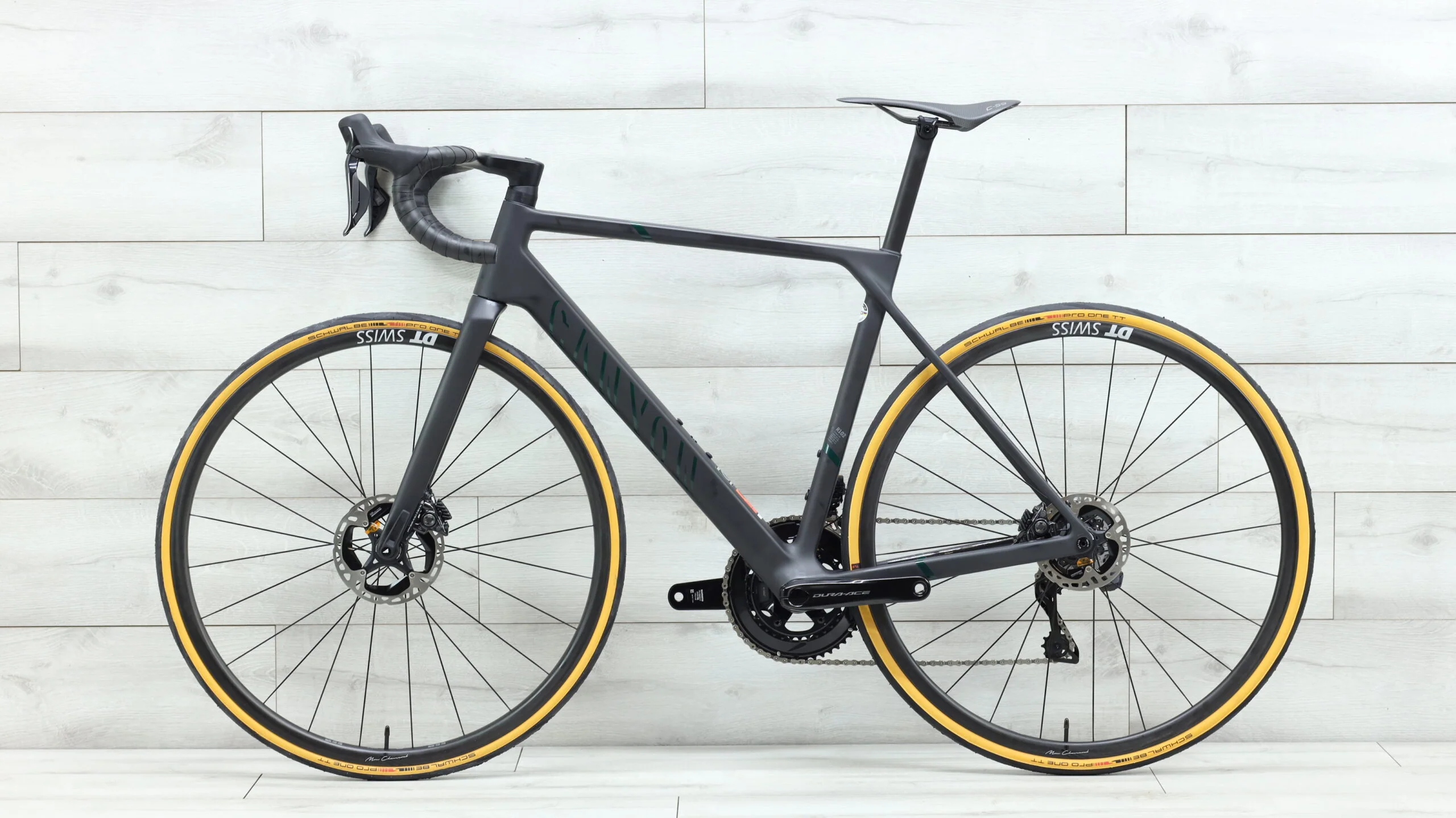 2023 Canyon Ultimate CFR Di2  Road Bike - Medium - Image 2
