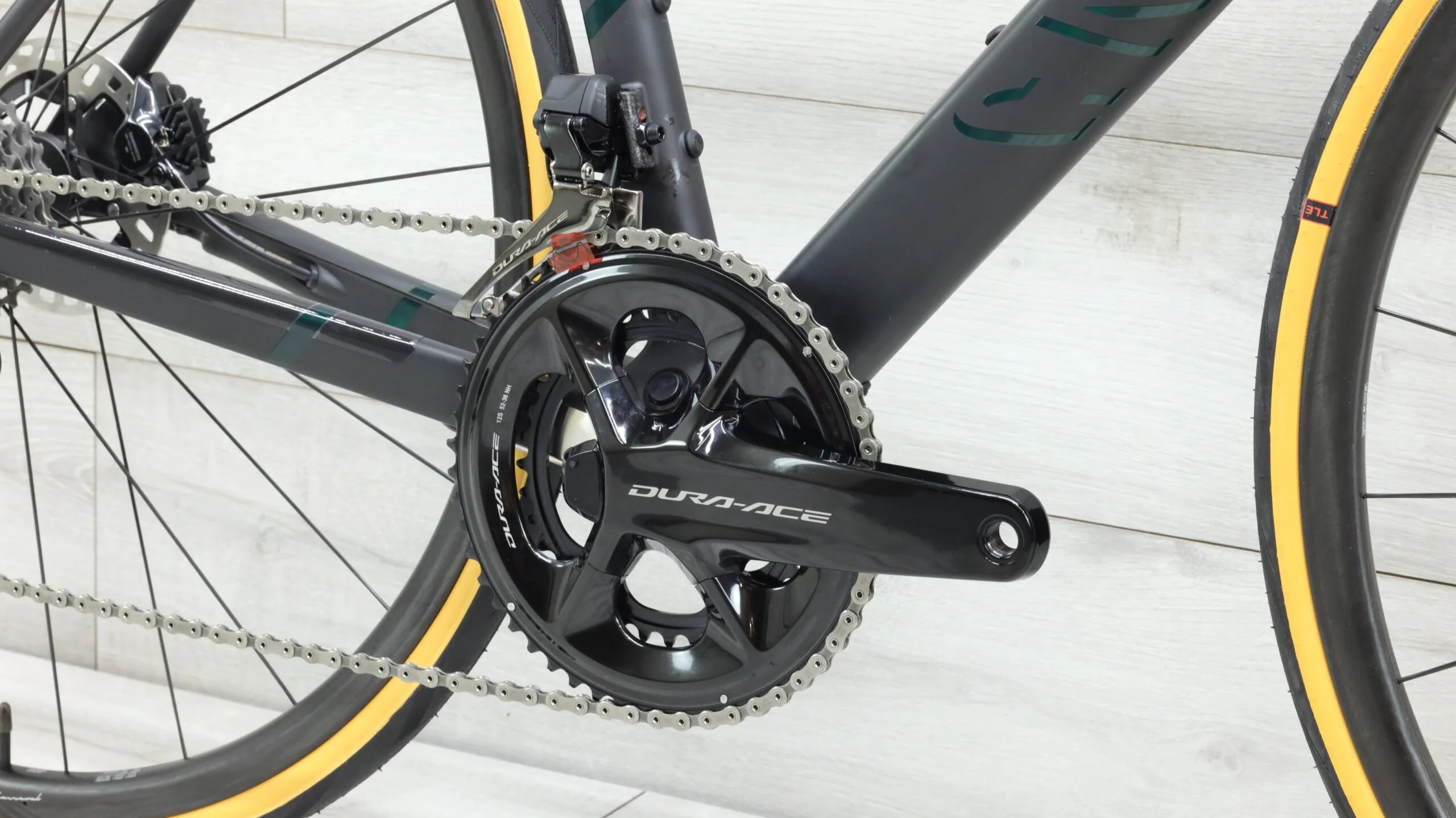 2023 Canyon Ultimate CFR Di2  Road Bike - Medium - Image 5