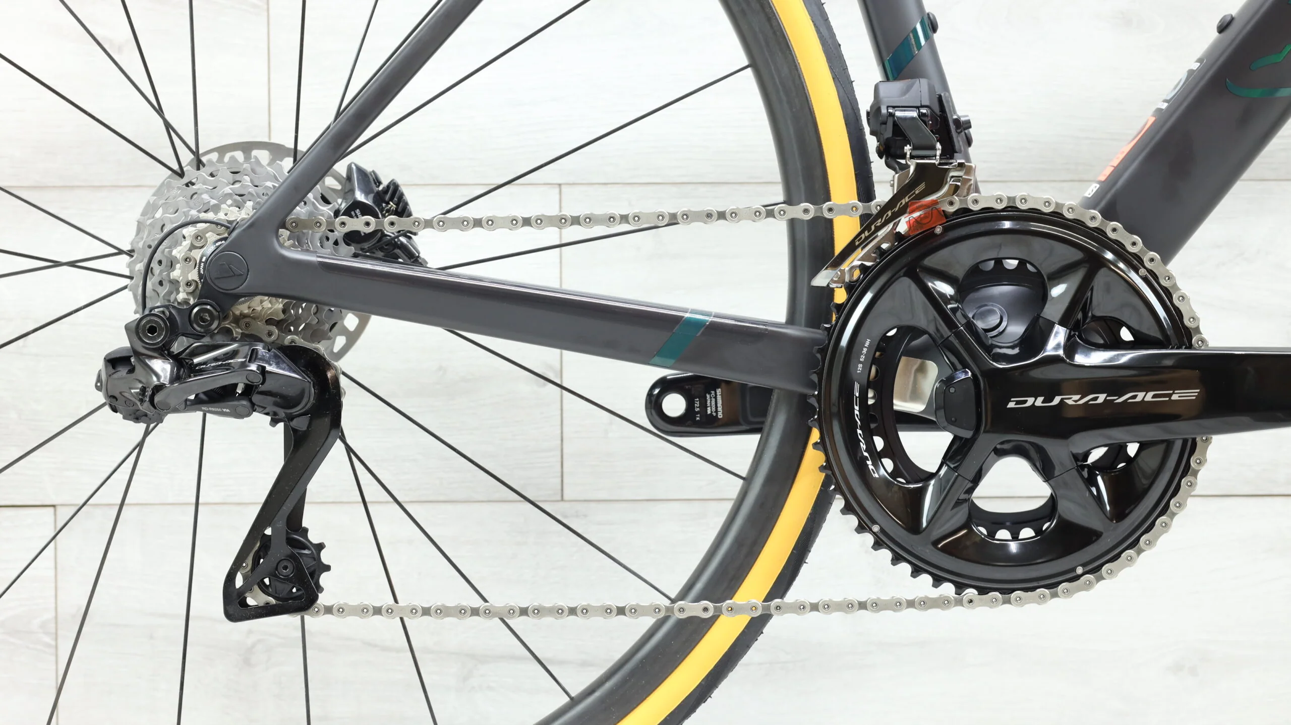 2023 Canyon Ultimate CFR Di2 Road Bike - Small - Image 4