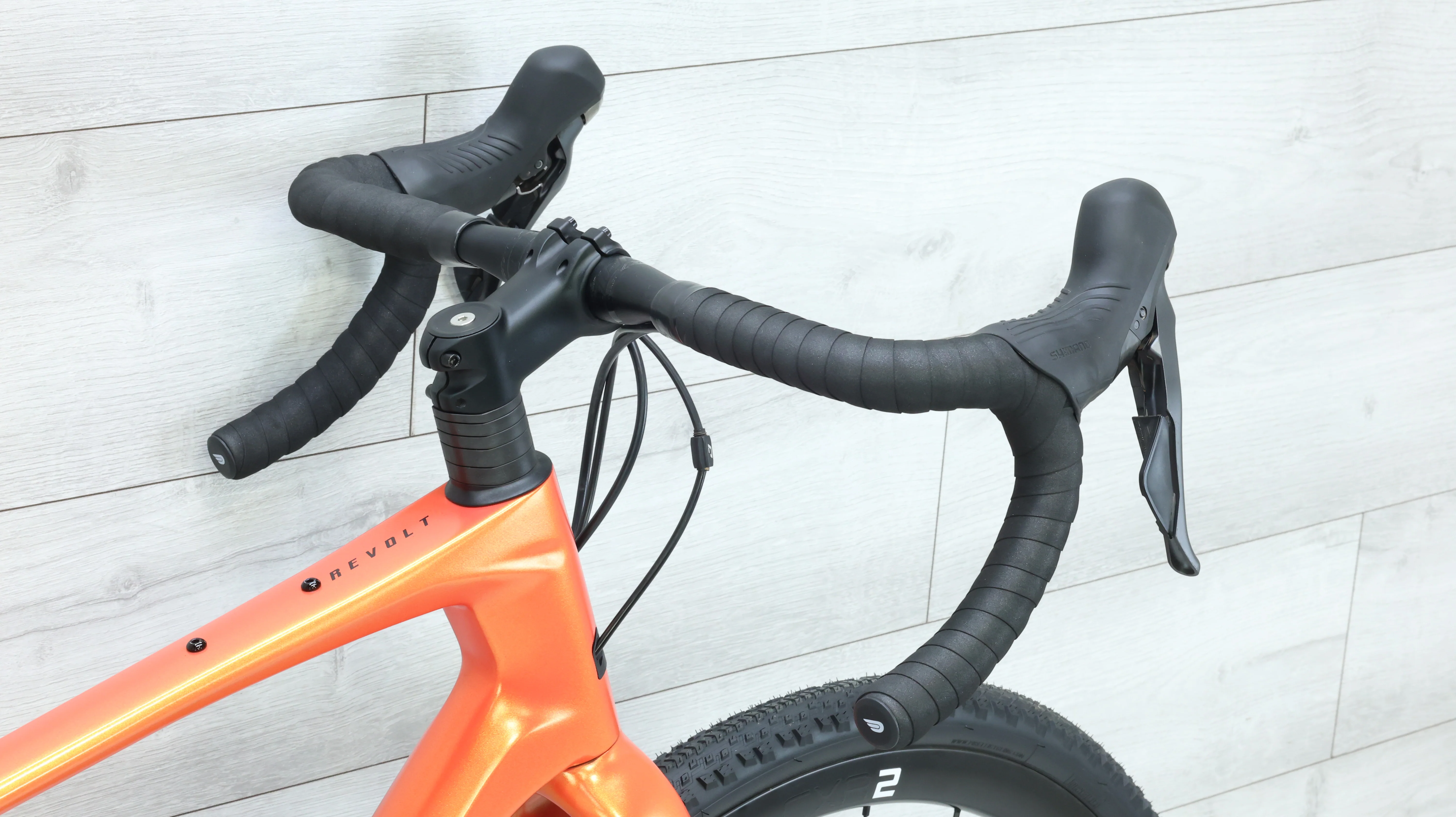2023 Giant Revolt Advanced 0 Gravel Bike - Medium - Image 8