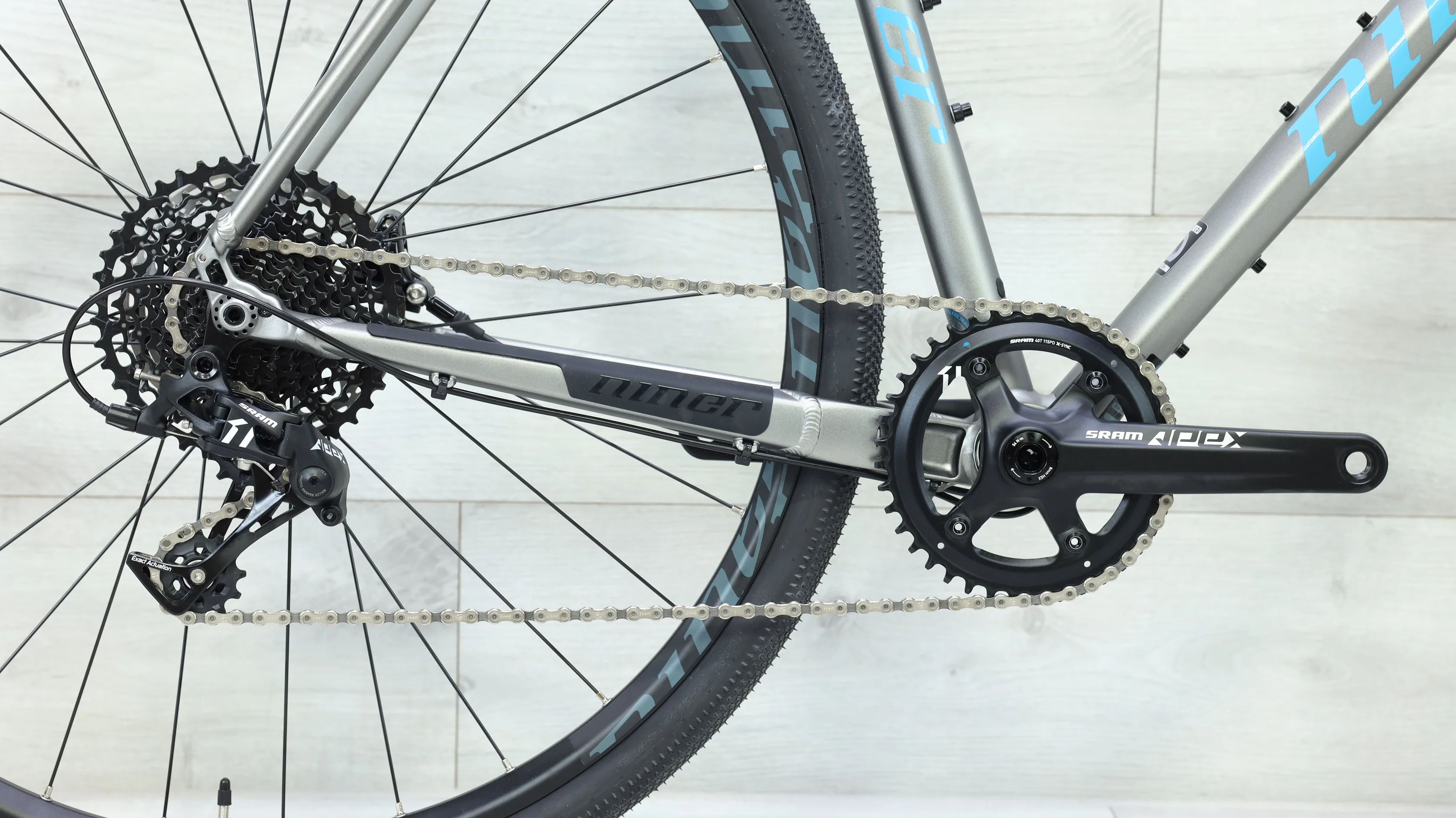 2023 Niner RLT 9 2-STAR SRAM APEX 1 Gravel Bike - 62cm - Image 4