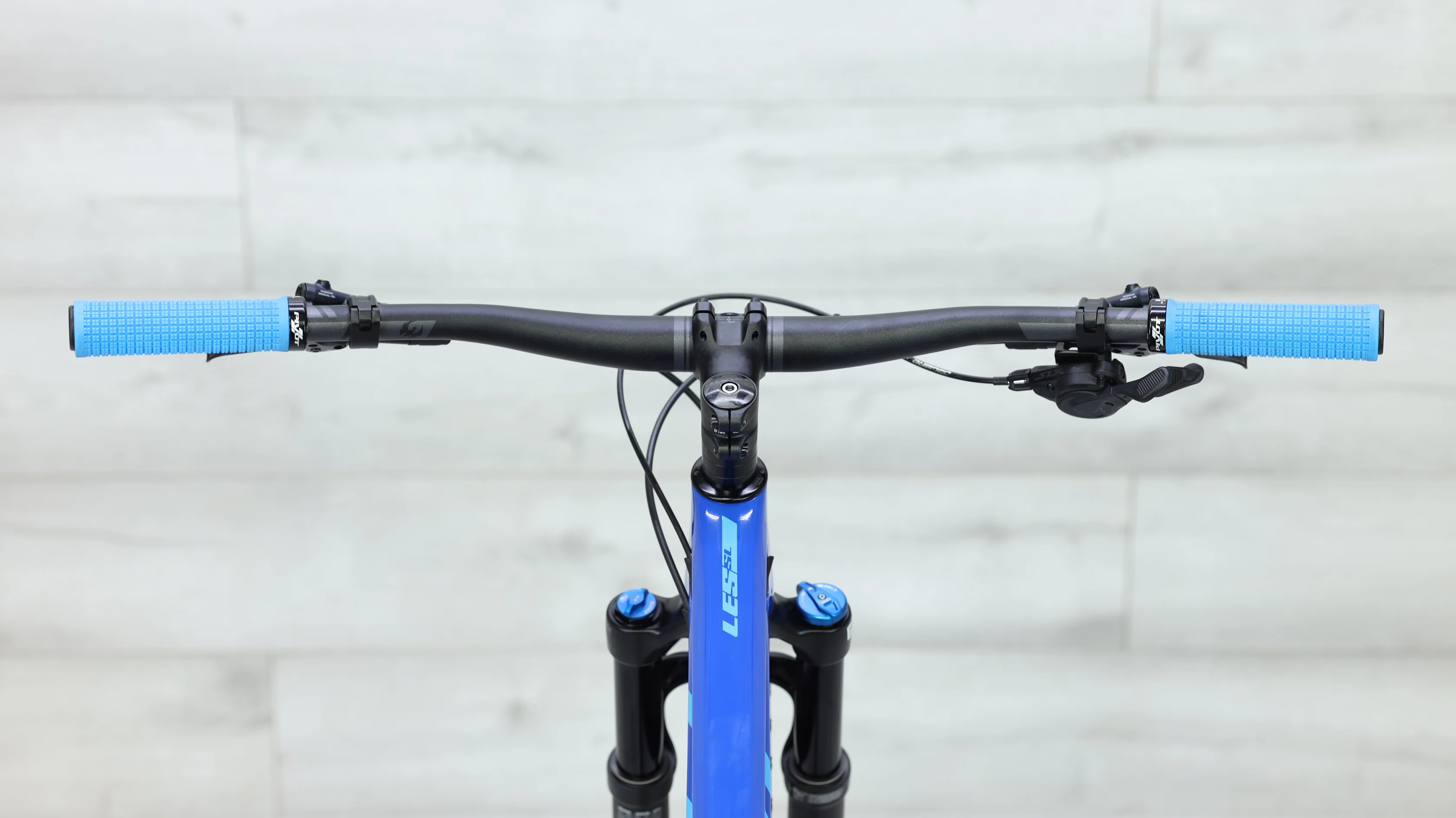 2023 Pivot LES SL Ride SLX/XT Mountain Bike - Large - Image 10