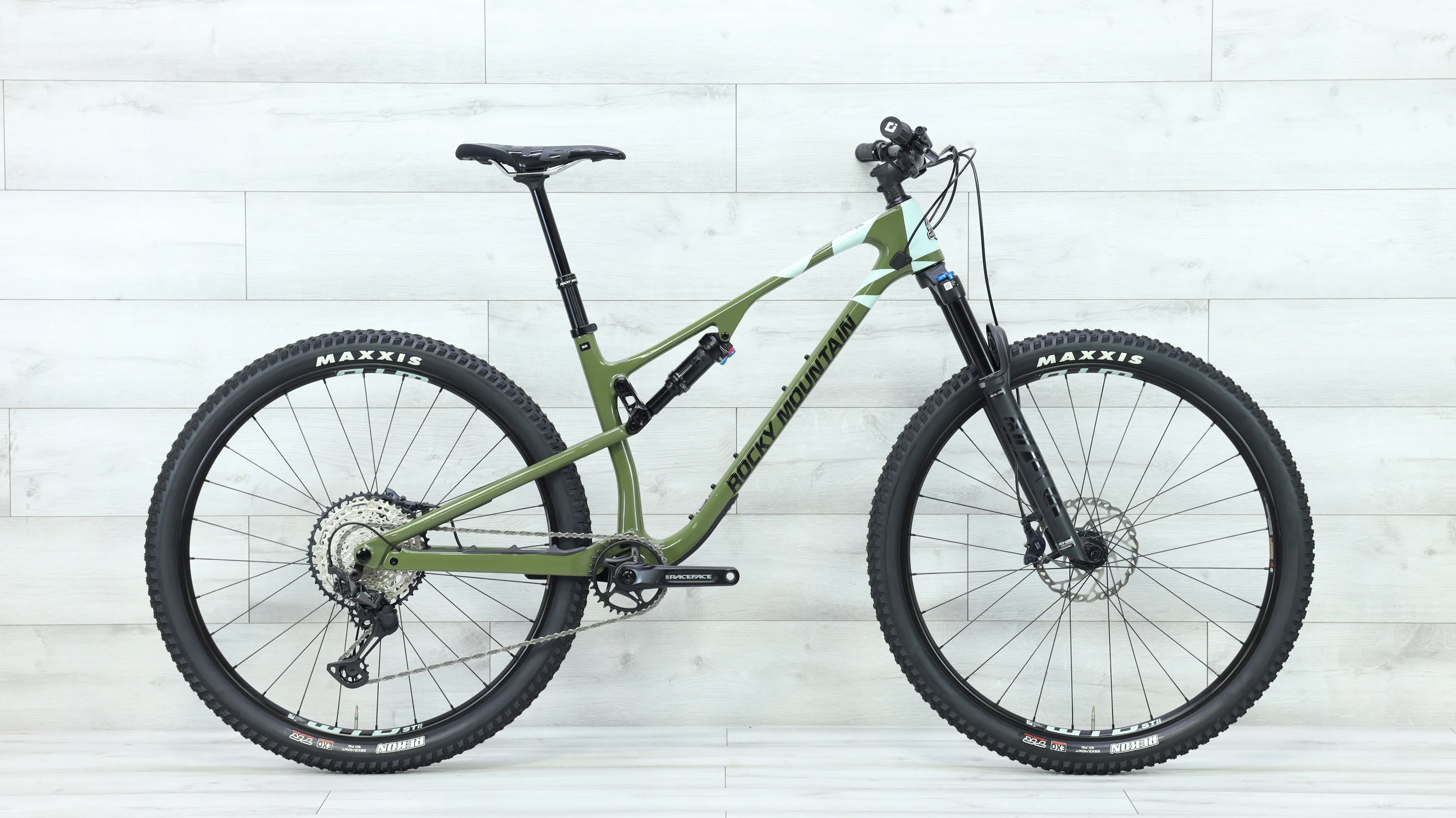 2023 Rocky Mountain Element C50 Shimano Mountain Bike - Medium