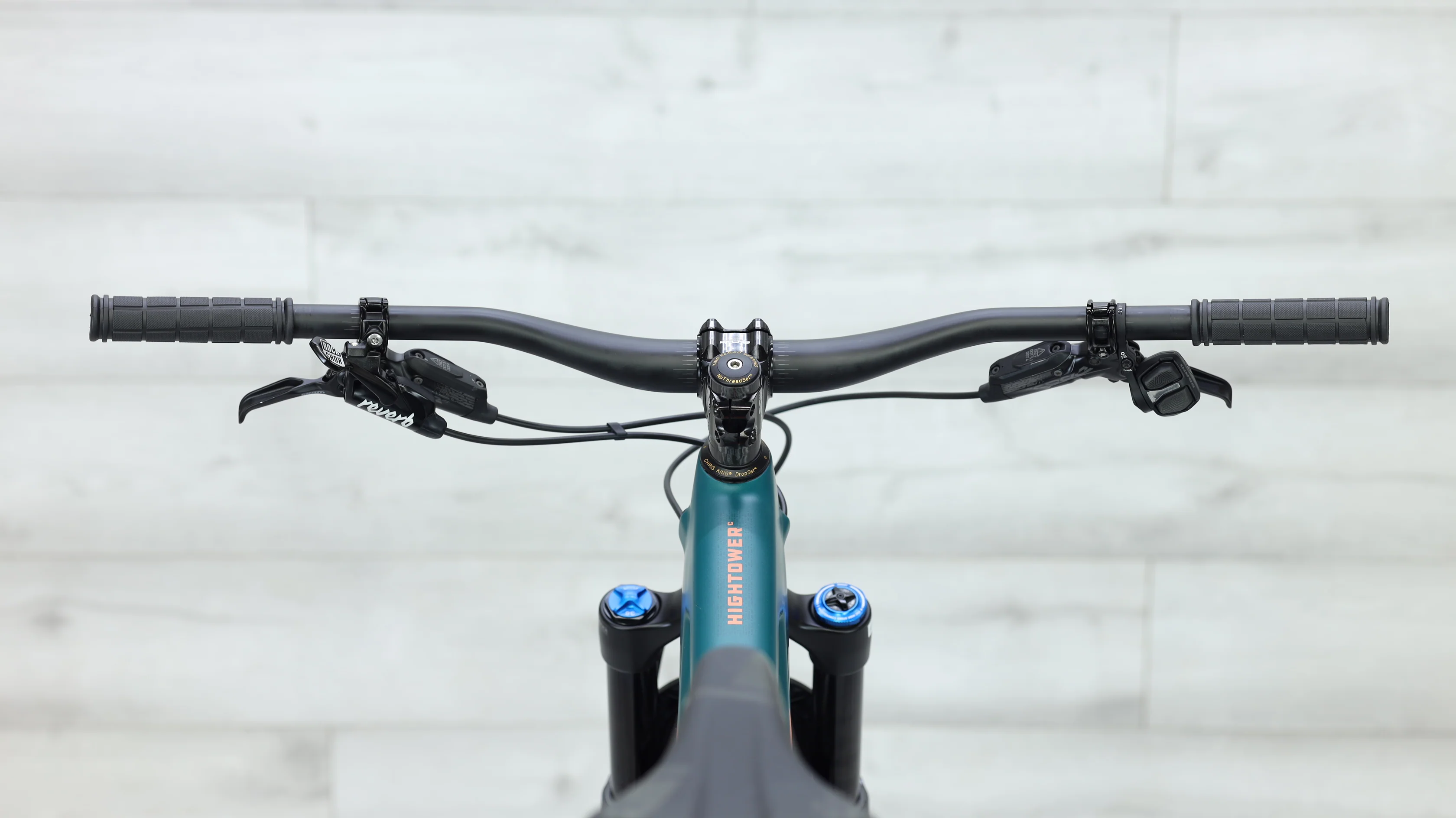2023 Santa Cruz Hightower X0 AXS RSV Carbon Mountain Bike - Large - Image 12