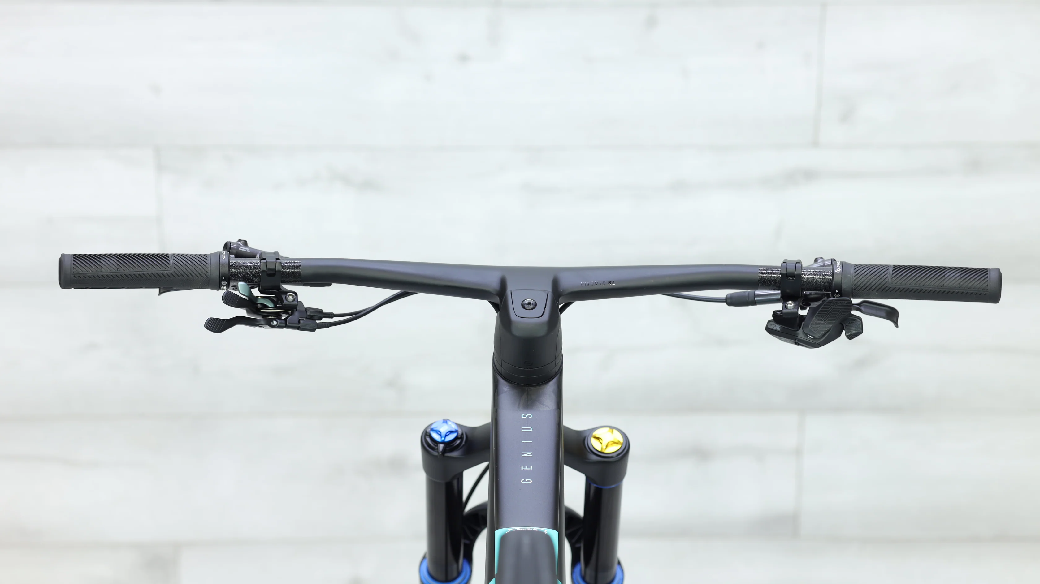2023 Scott Genius ST 910 Mountain Bike - Medium - Image 10