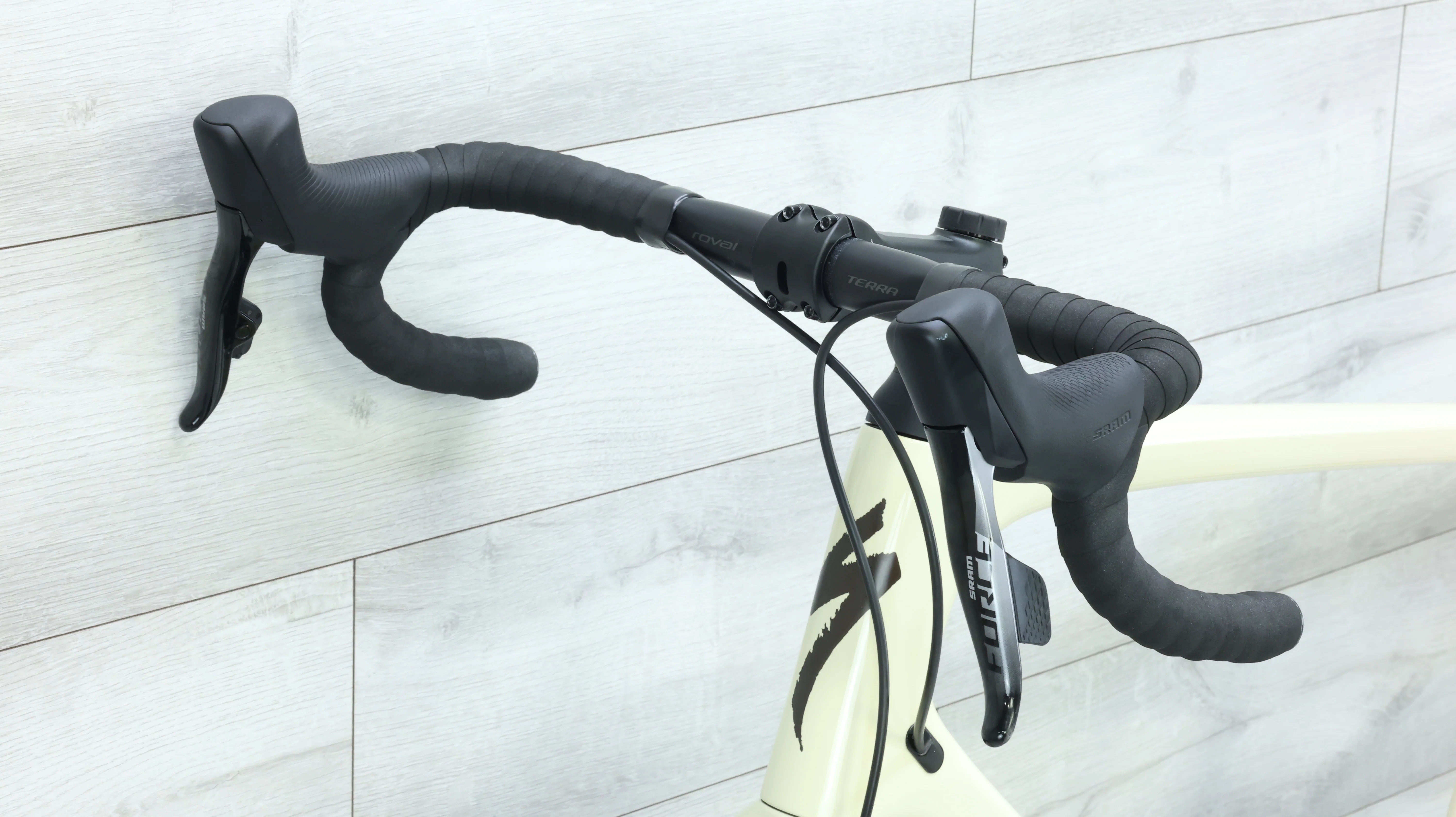 2023 Specialized Diverge Pro Carbon Gravel Bike - 61cm - Image 11