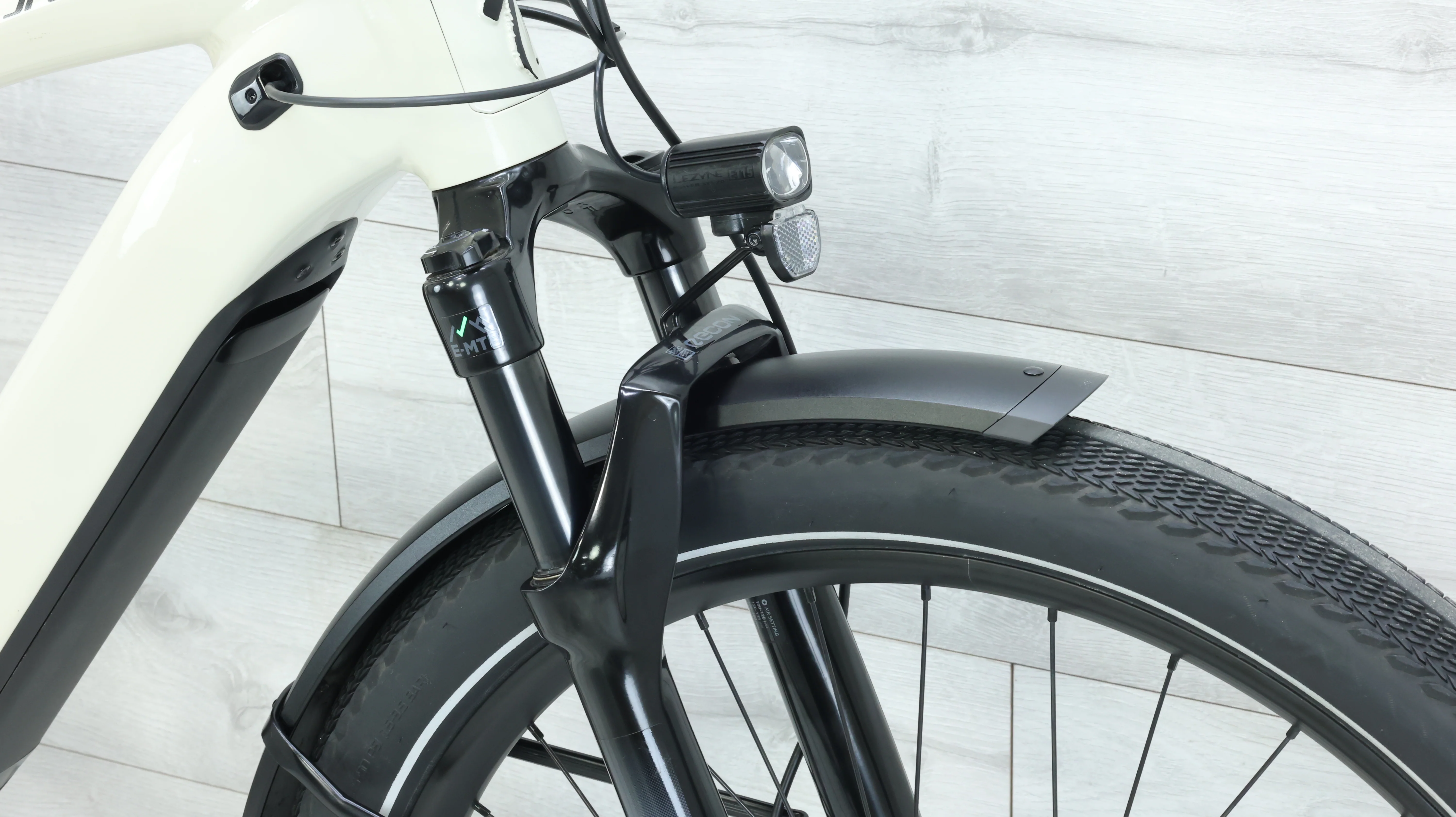 2023 Specialized Turbo Vado 5.0 IGH Commuter E-Bike - Medium - Image 8