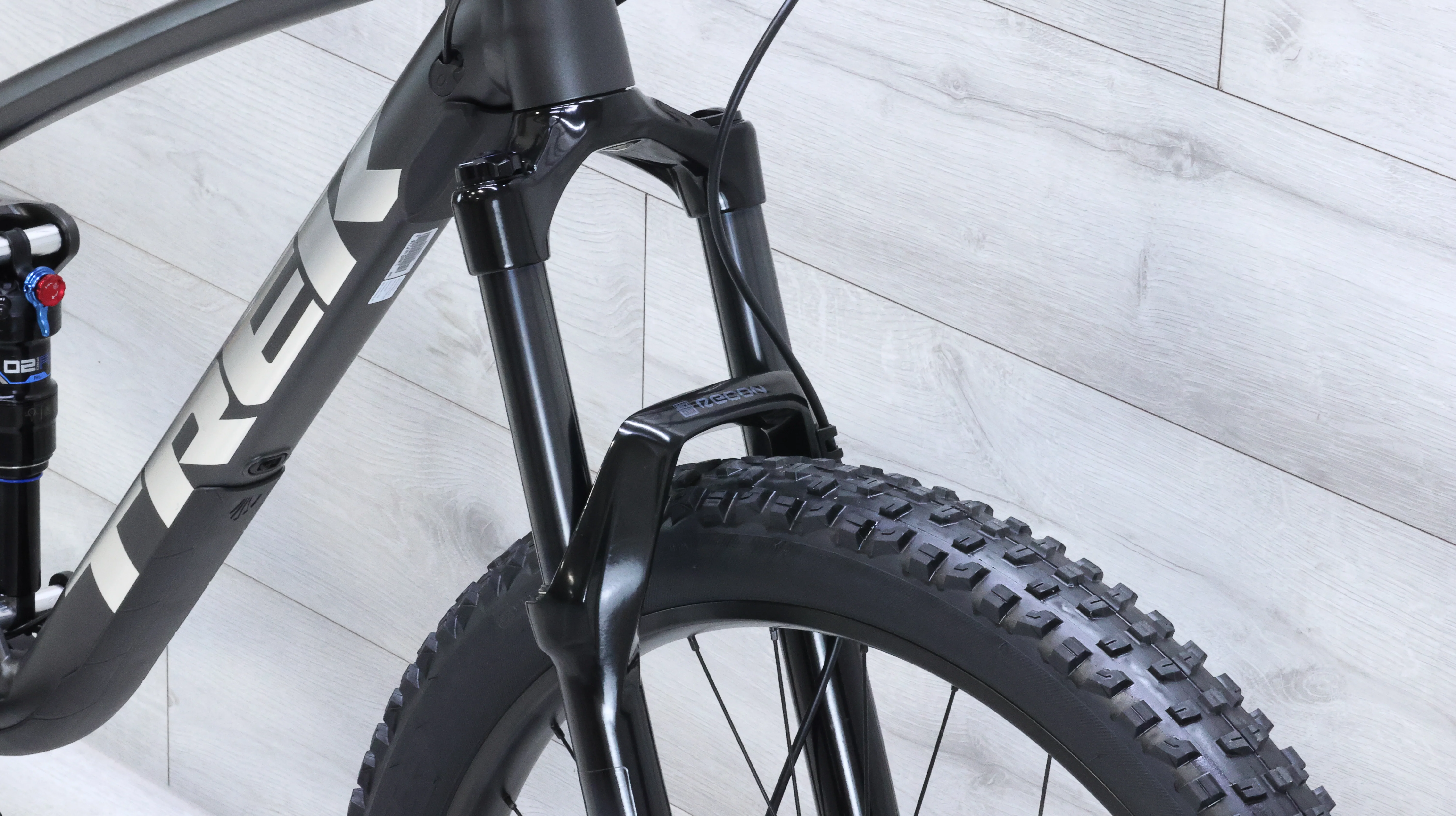 Trek Fuel EX 5 Gen 5 Mountain Bike - 2023, Large - Image 10