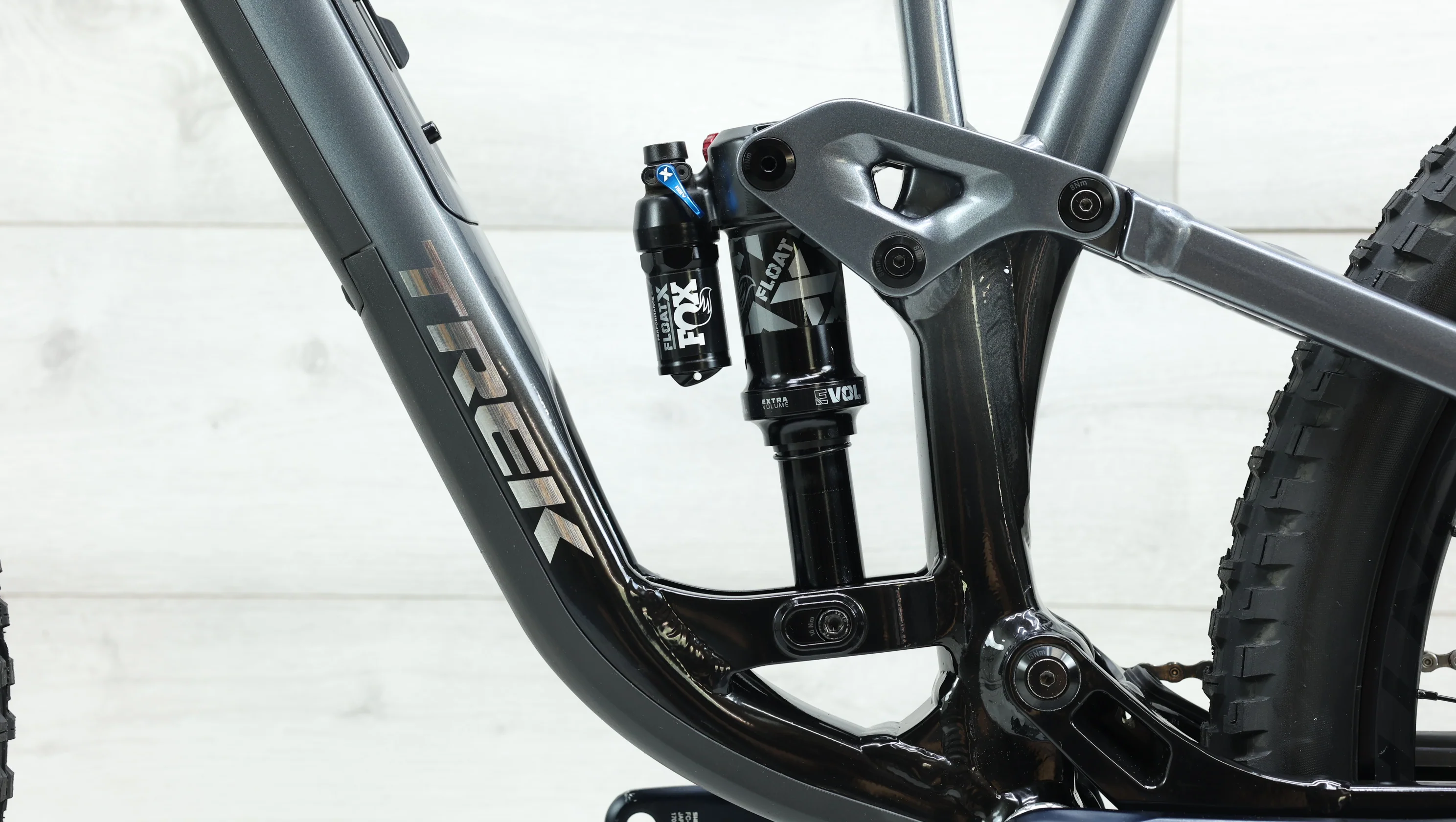 2023 Trek Fuel EX 8 Gen 6 Mountain Bike - Medium - Image 10