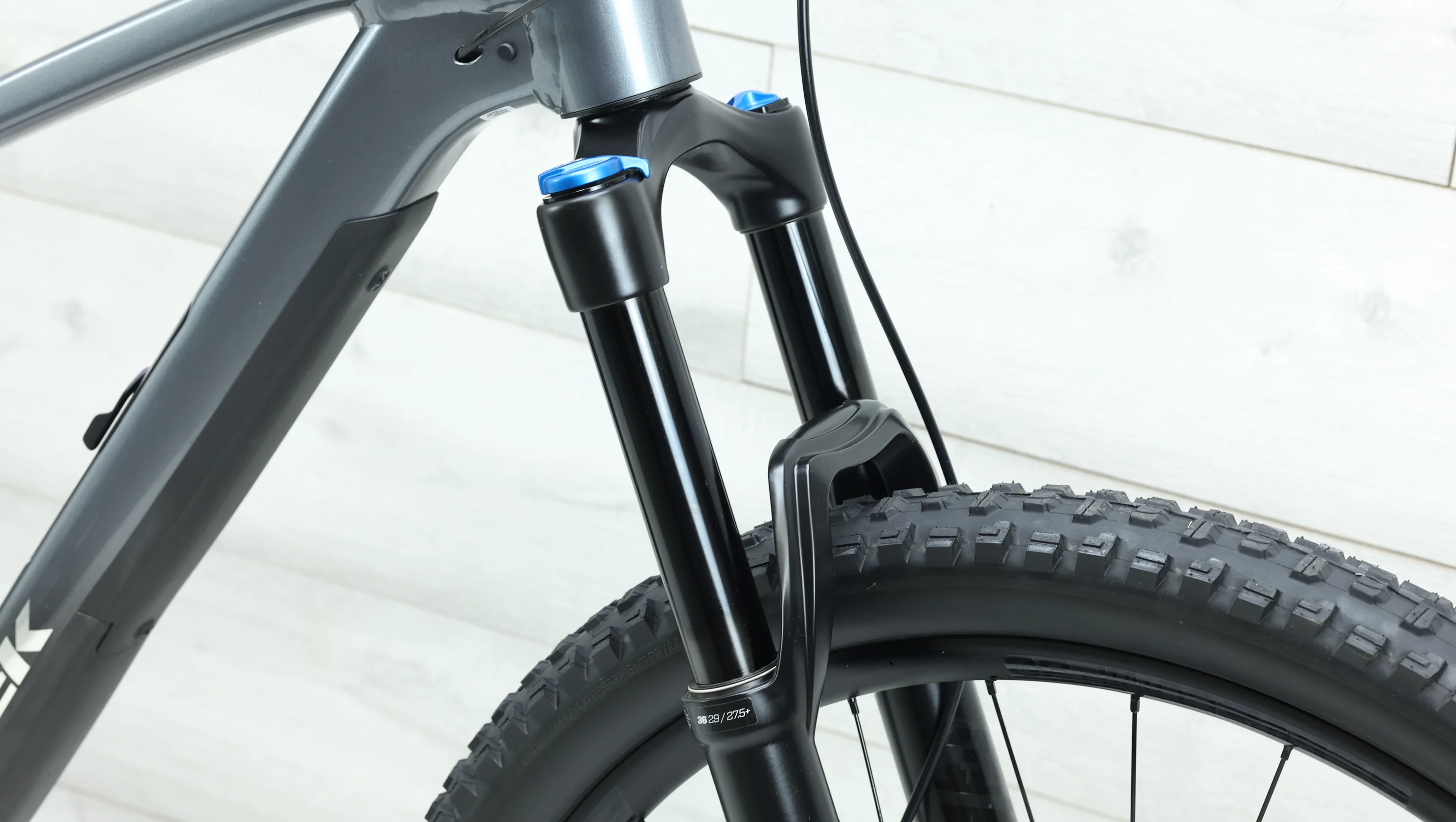 2023 Trek Fuel EX 8 Gen 6 Mountain Bike - Medium - Image 7
