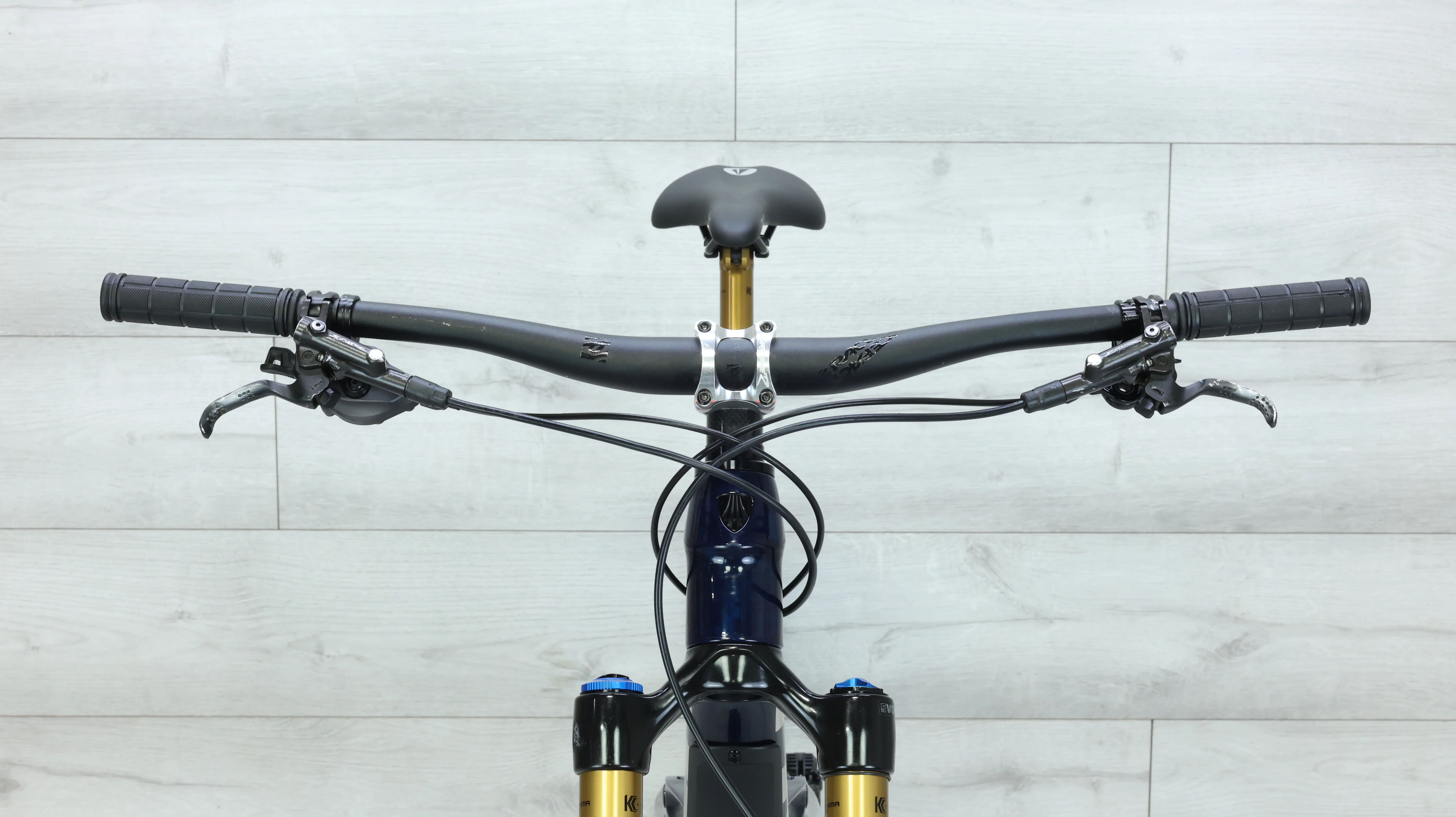 2023 Trek Slash 9.7 Factory Mountain Bike - Med/Large - Image 13