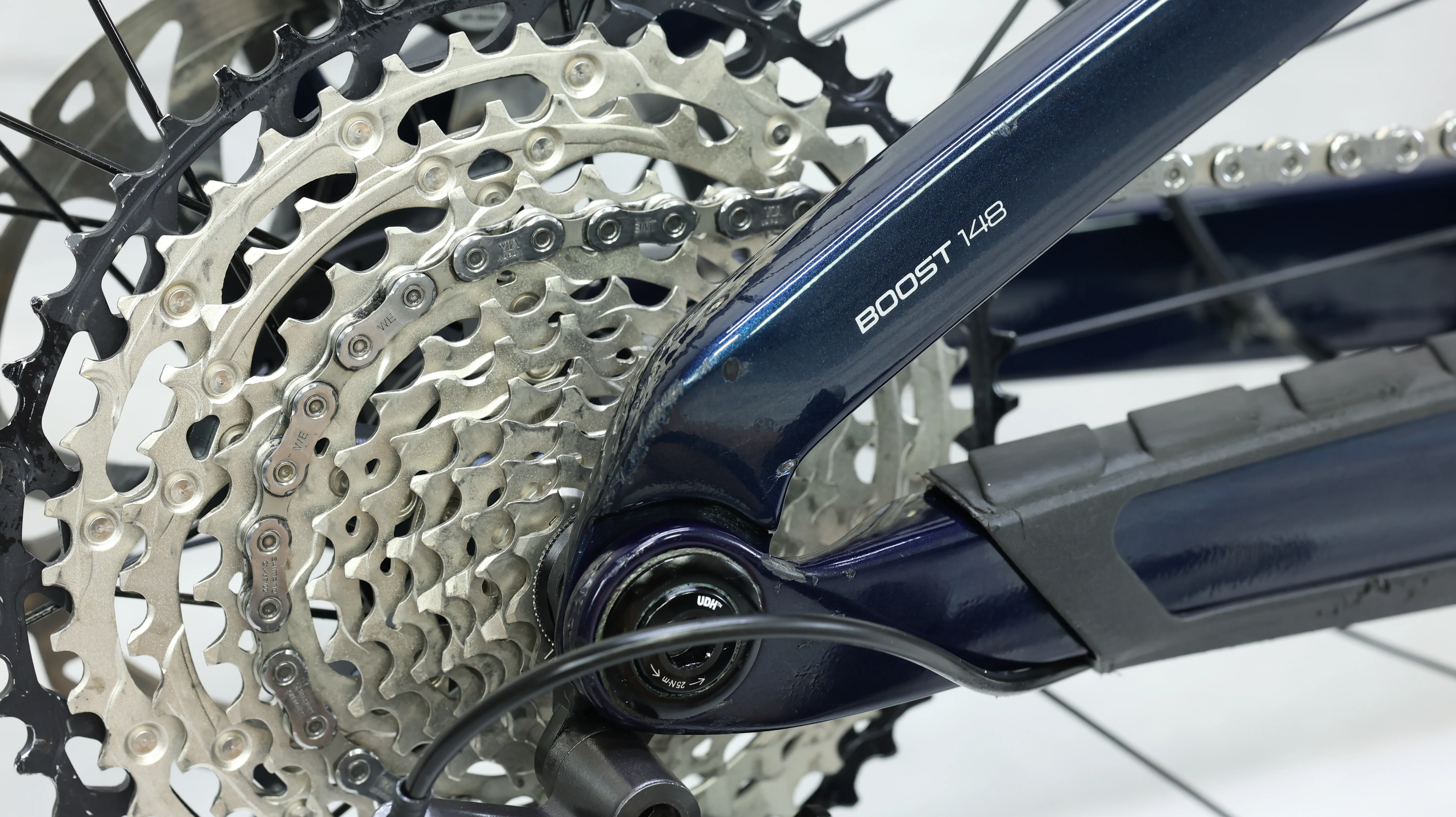 2023 Trek Slash 9.7 Factory Mountain Bike - Med/Large - Image 16