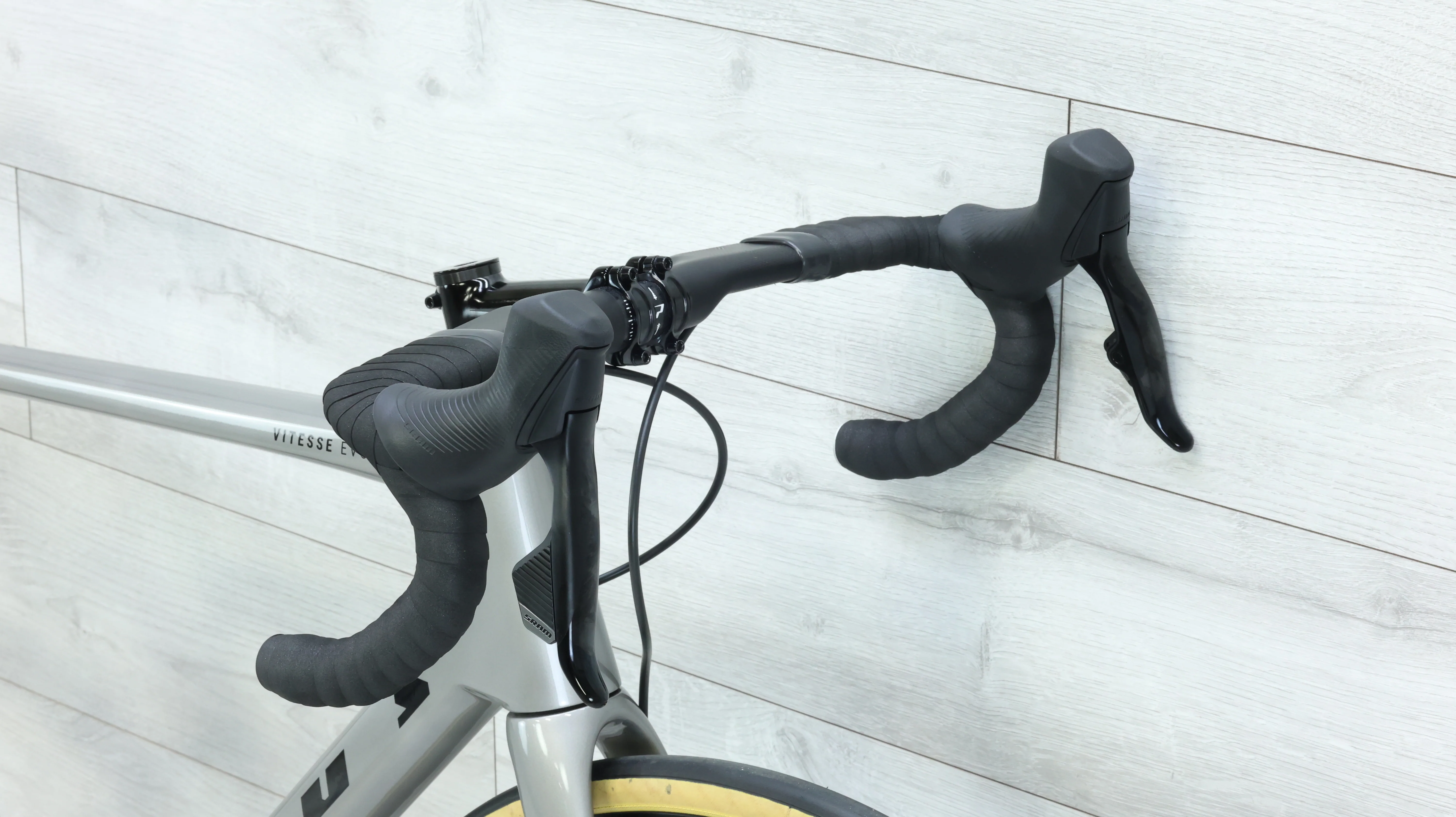 2023 Vitus Vitesse EVO Rival AXS Road Bike - Medium - Image 10