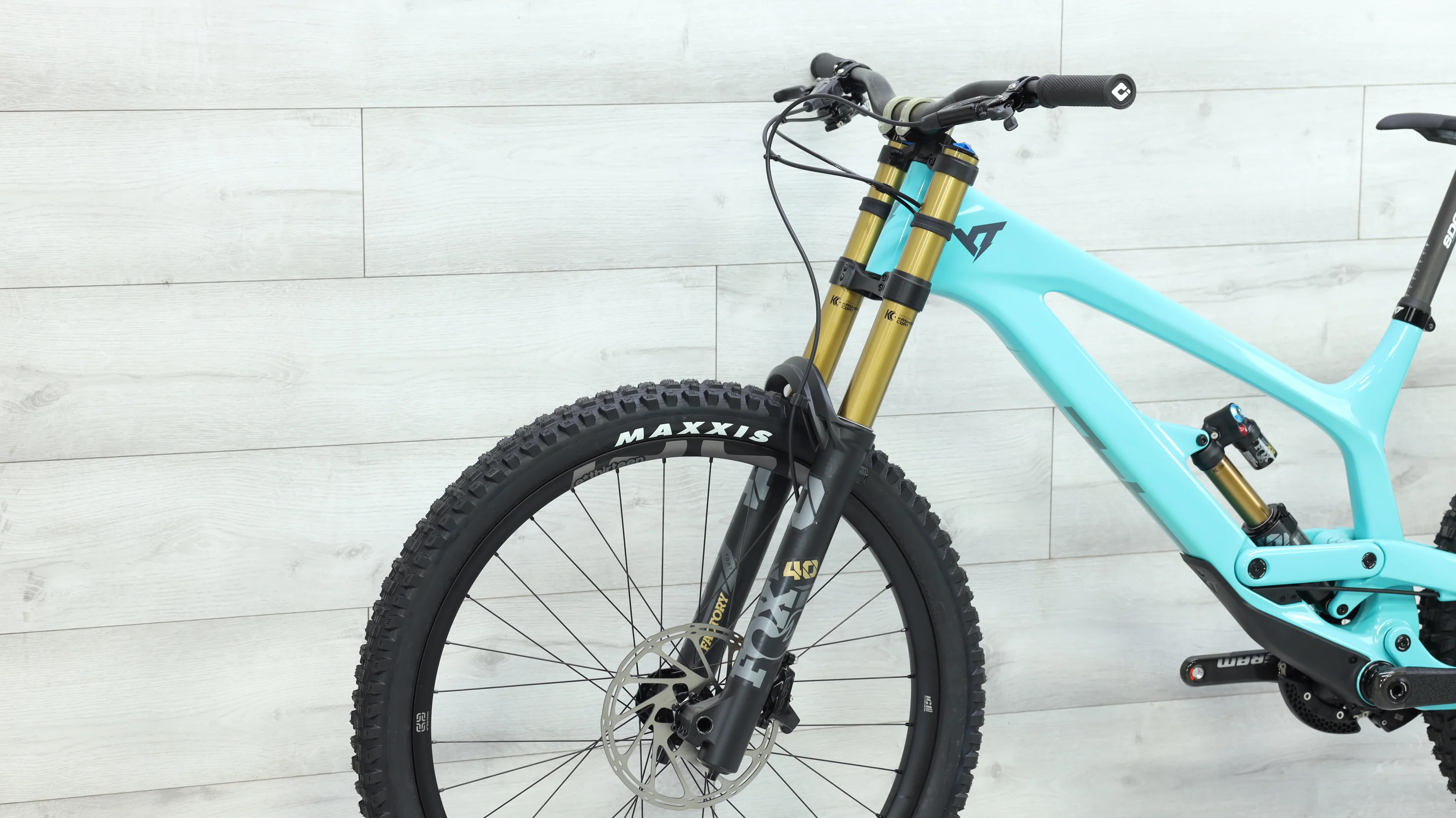 2023 YT Tues CORE 4 27 Mountain Bike - XX-Large - Image 8
