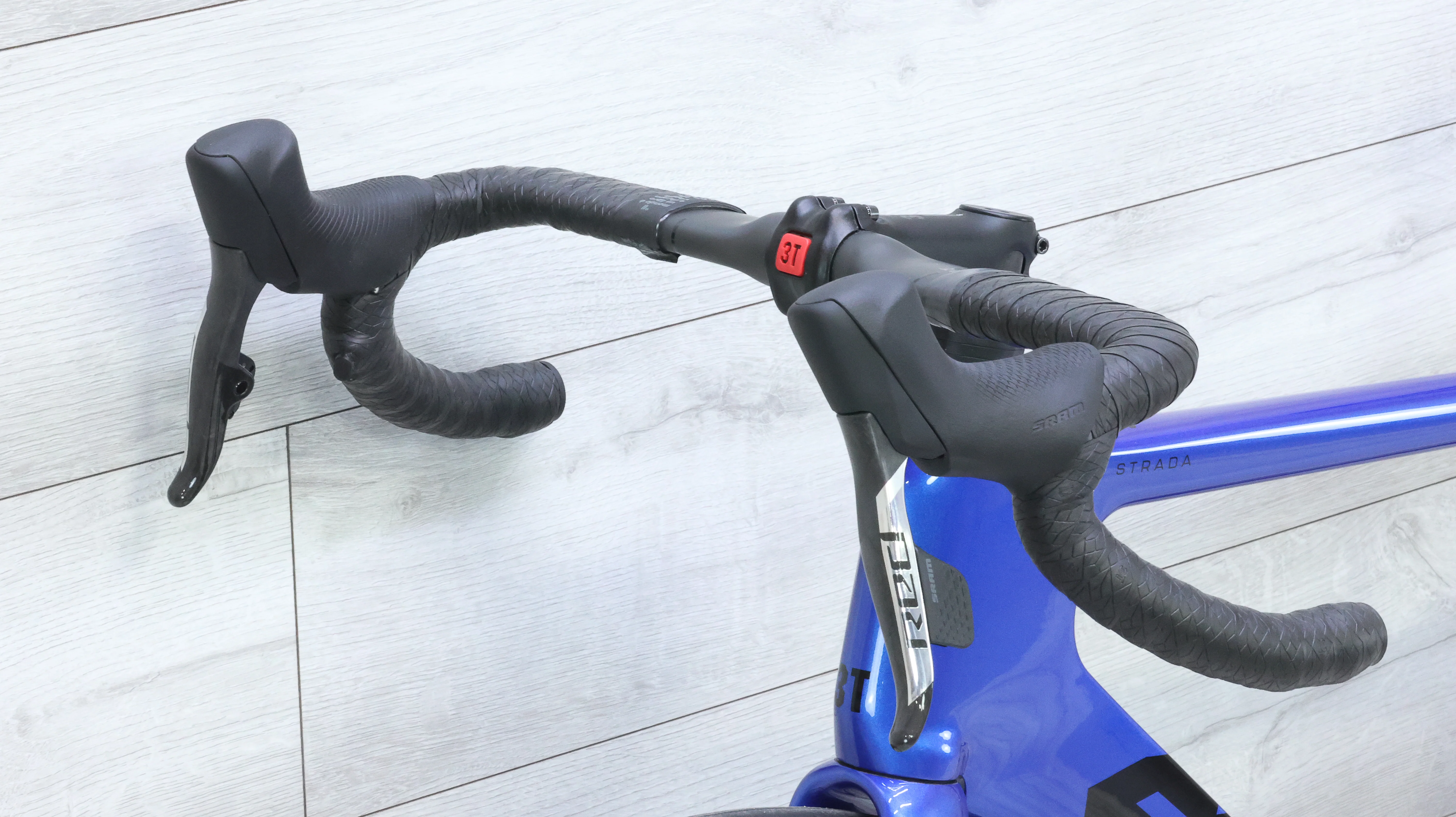 2024 3T Strada Red AXS Classified R50 Road Bike - 54cm - Image 10
