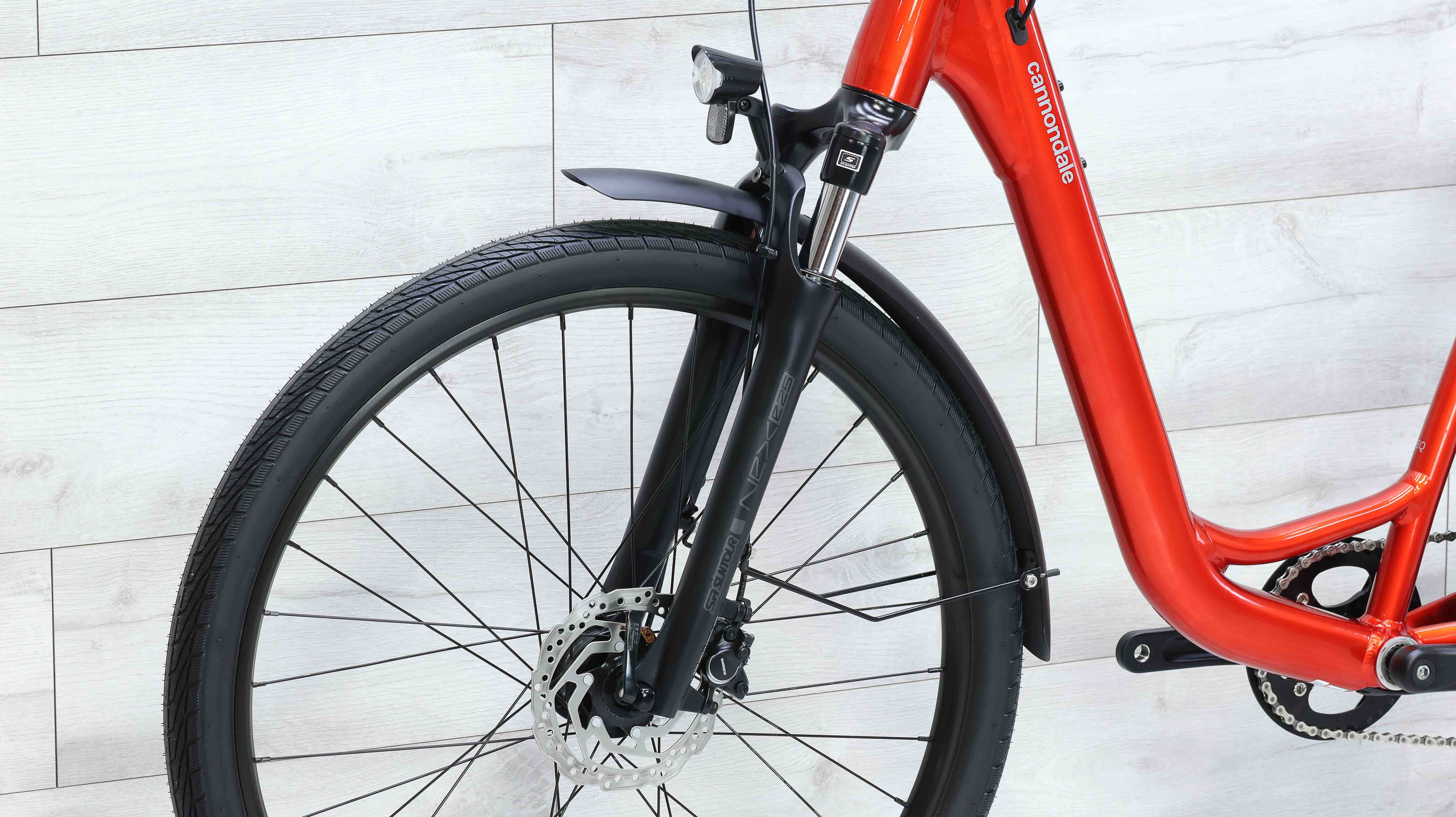 2024 Cannondale Adventure EQ Hybrid Road Bike - Medium - Image 9