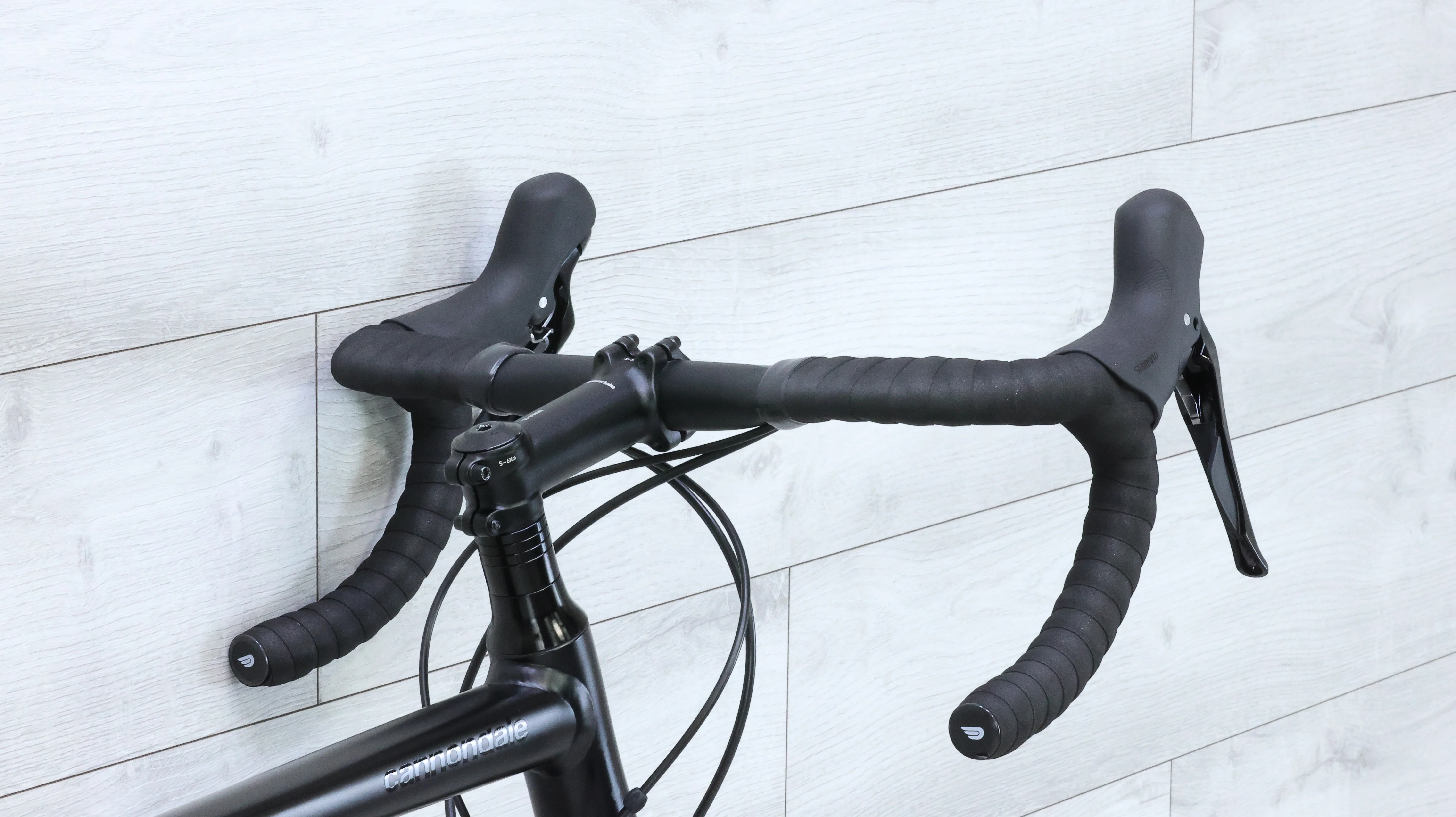 2024 Cannondale CAAD13 Disc 105 Road Bike - 58cm - Image 8