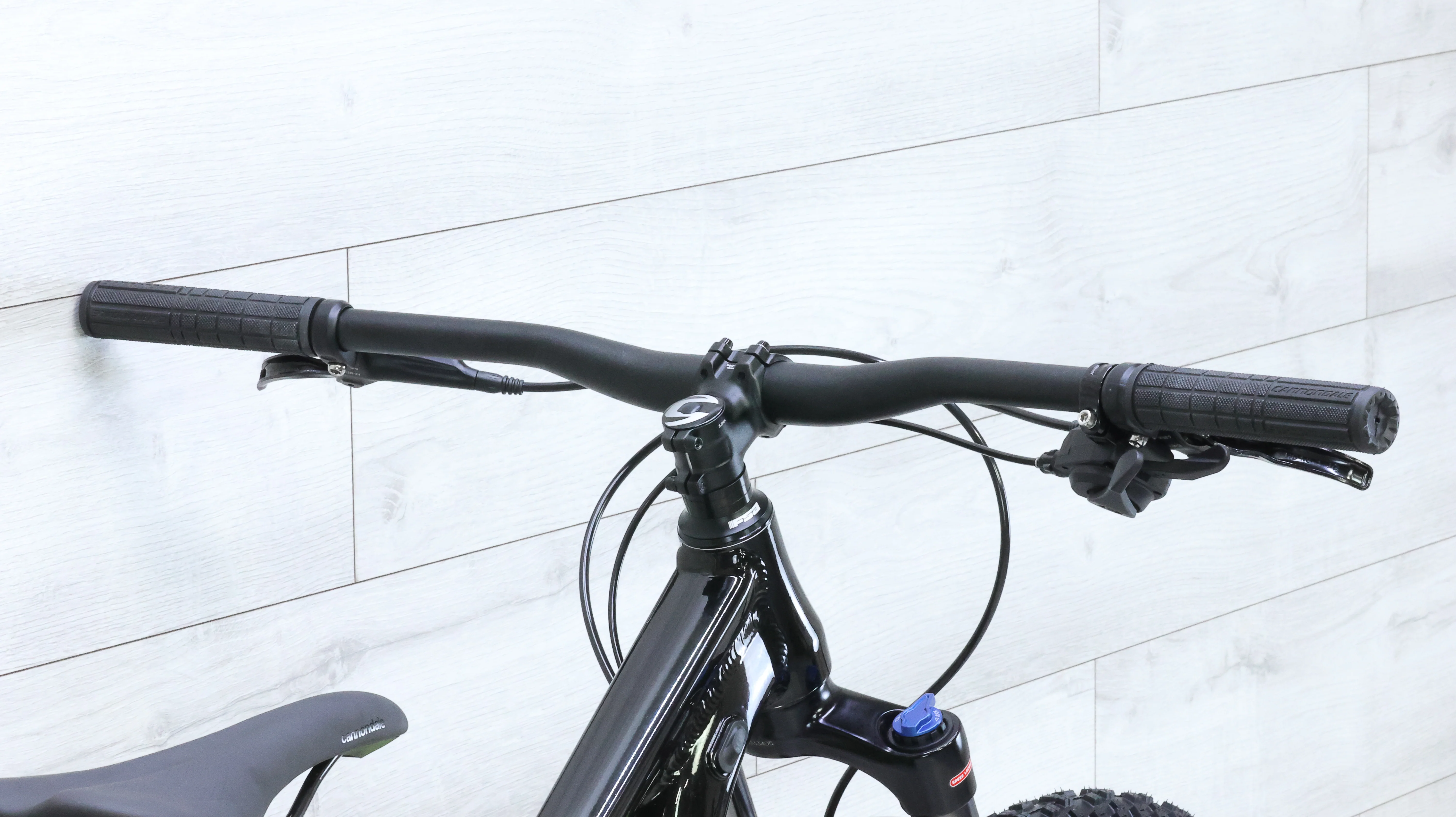 2024 Cannondale Habit 26 Kids Mountain Bike - Image 12