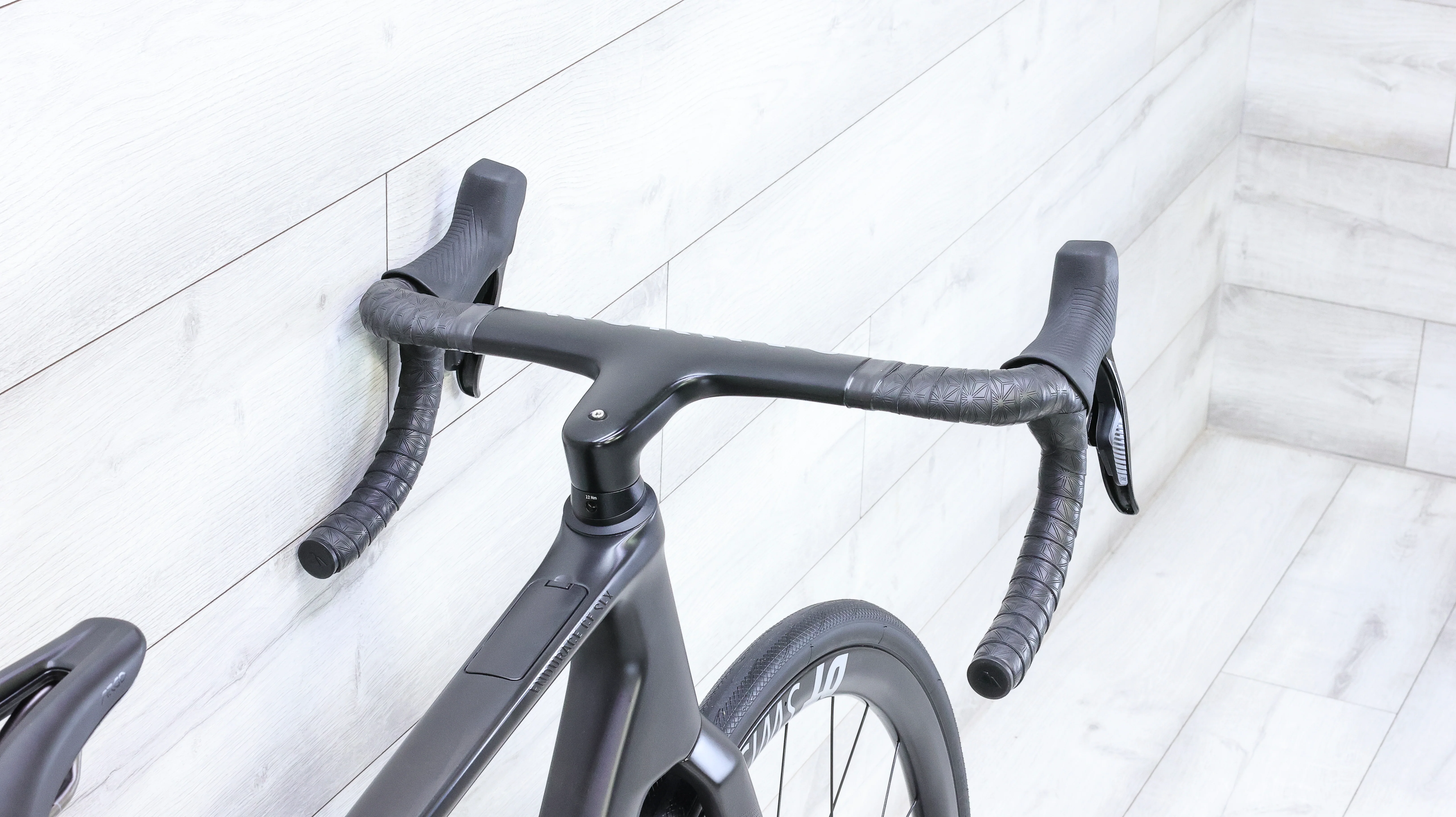 Canyon Endurace CF SLX 8 AXS Road Bike - 2024, Medium - Image 8