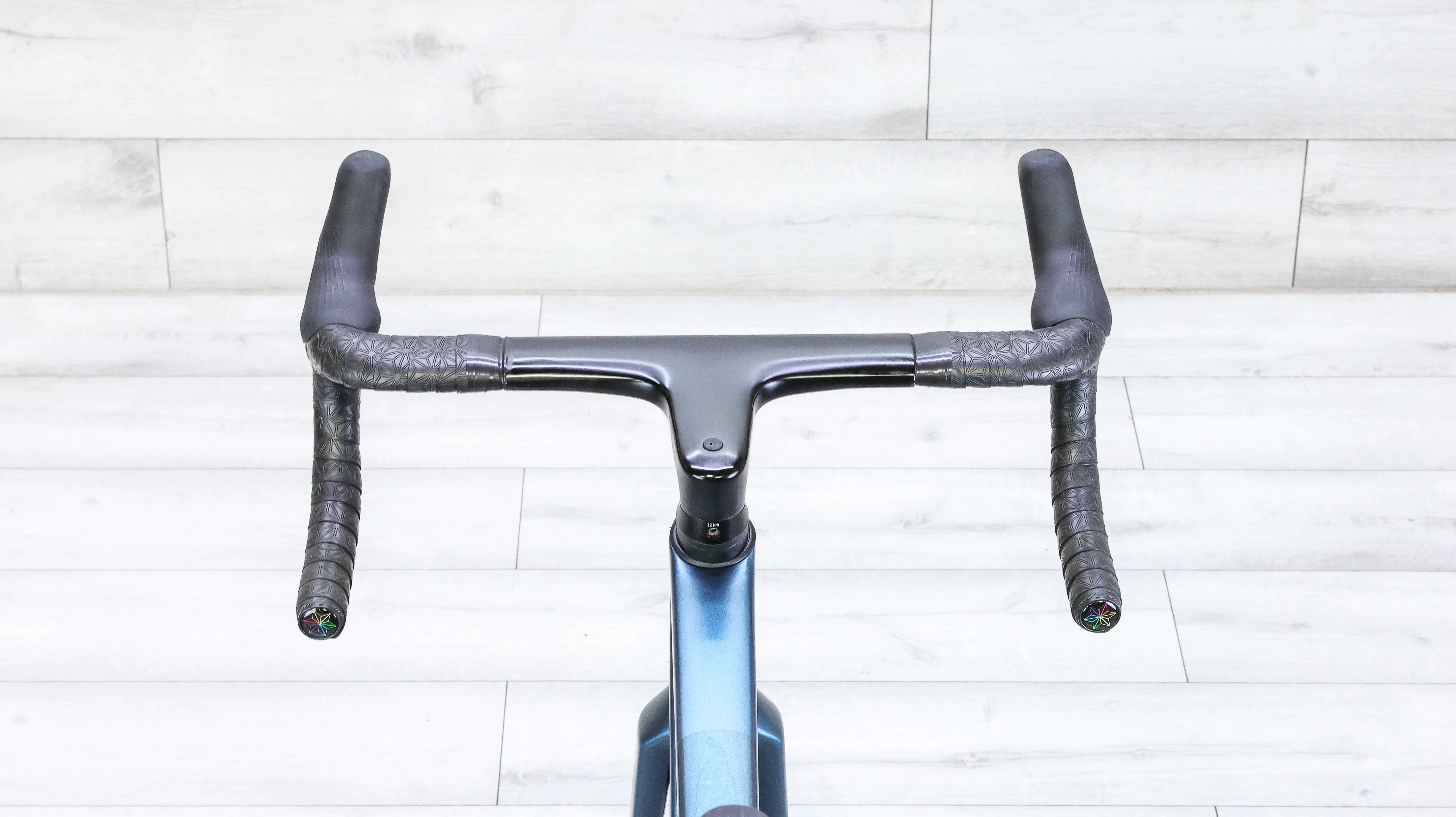 Canyon Ultimate CF SLX 8 Di2 Road Bike - 2024, Medium - Image 13
