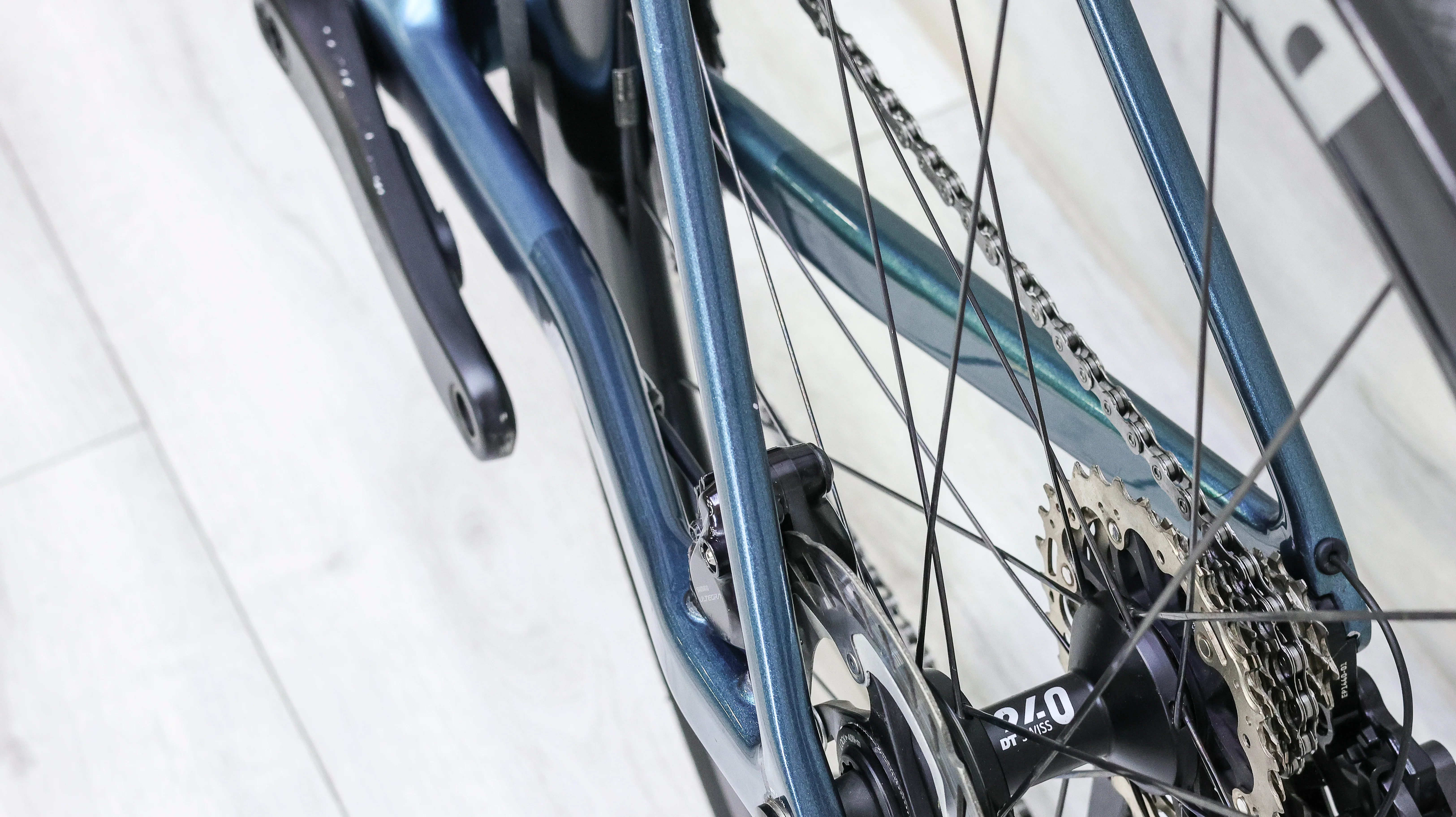 Canyon Ultimate CF SLX 8 Di2 Road Bike - 2024, Medium - Image 18