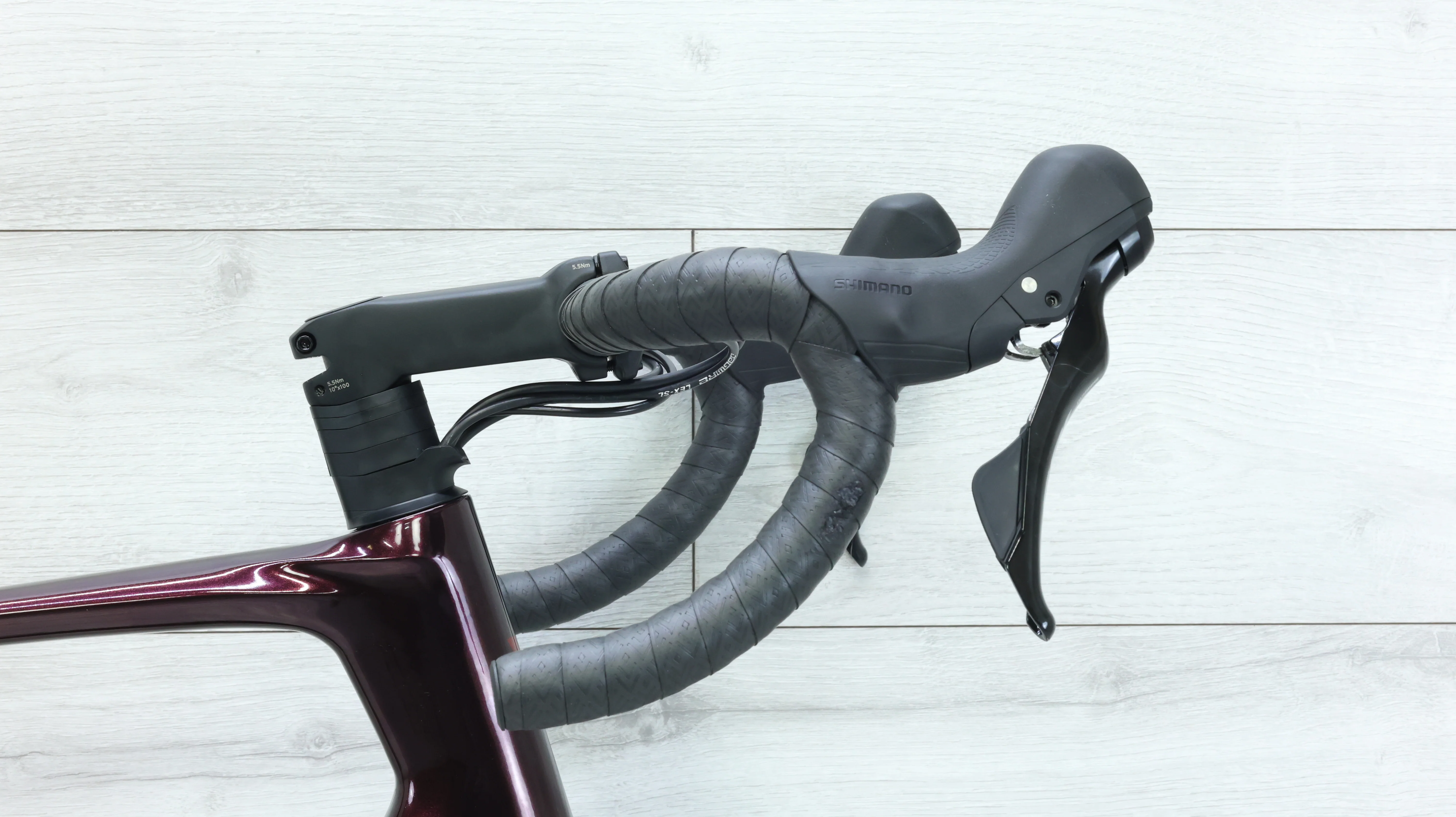 2024 Giant Defy Advanced 2 Road Bike - Med/Large - Image 9