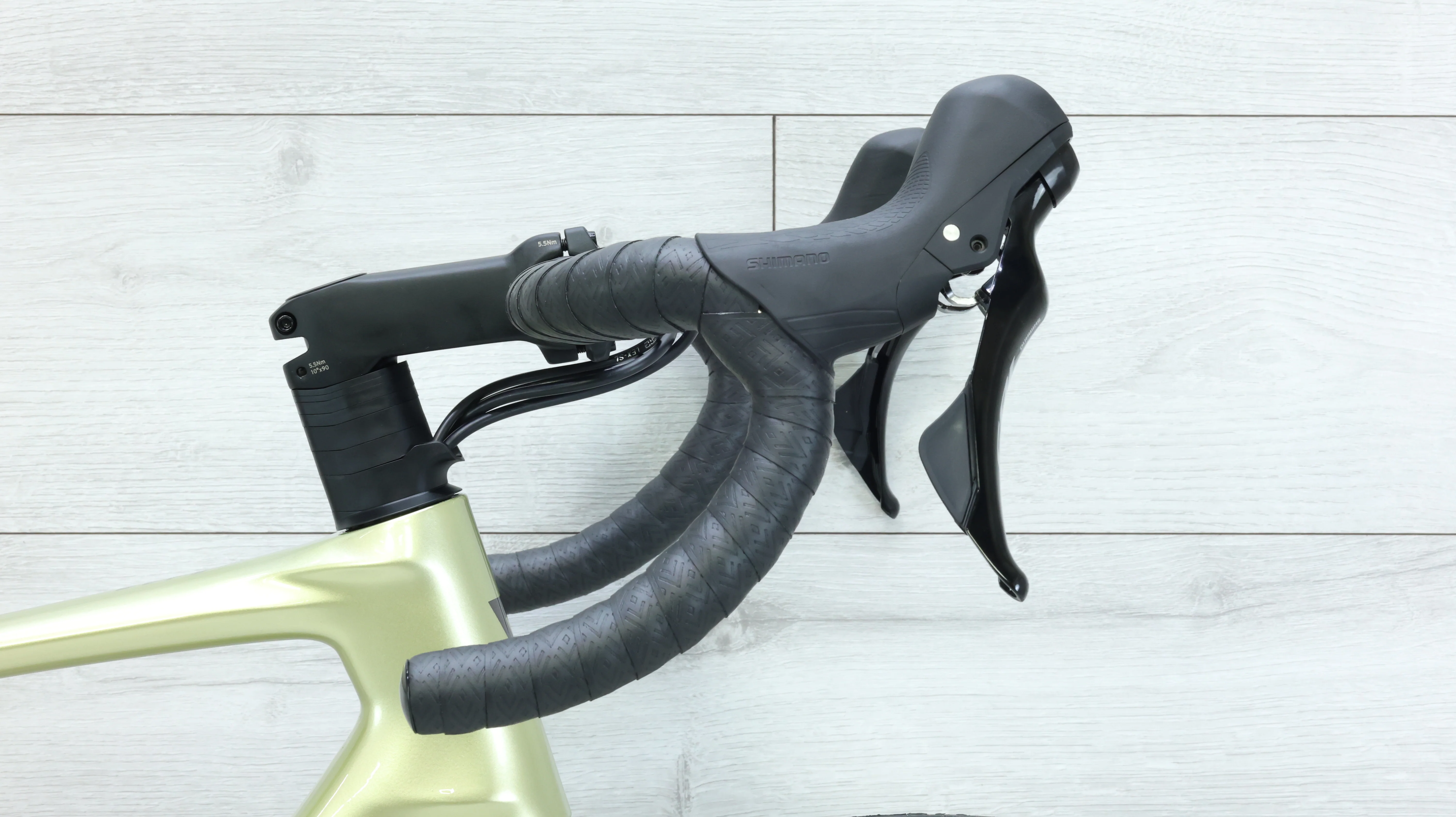 2024 Giant  Defy Advanced 2 Road Bike - Small - Image 9