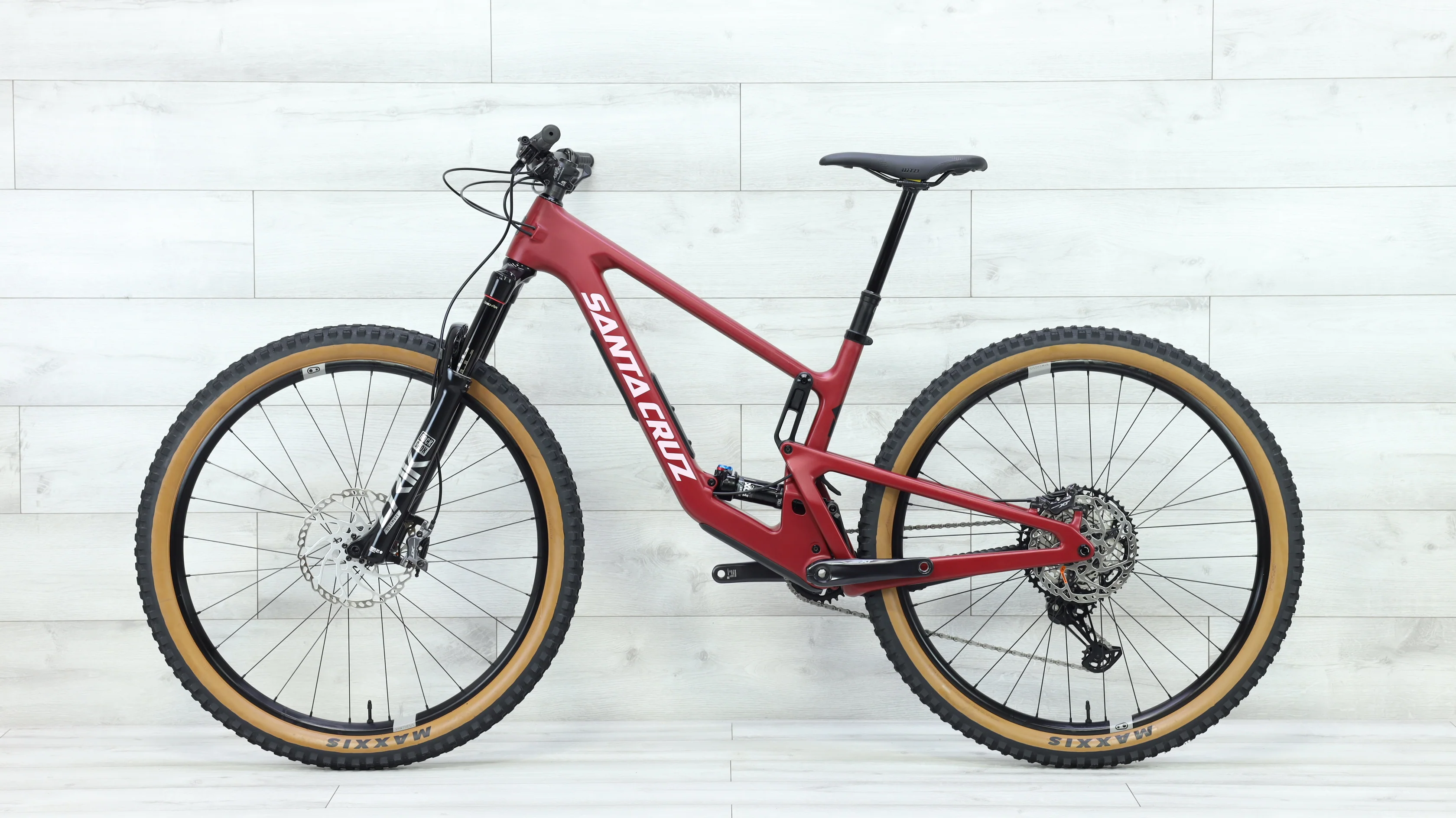 2024 Santa Cruz Hightower XT Carbon C Mountain Bike - Medium - Image 2