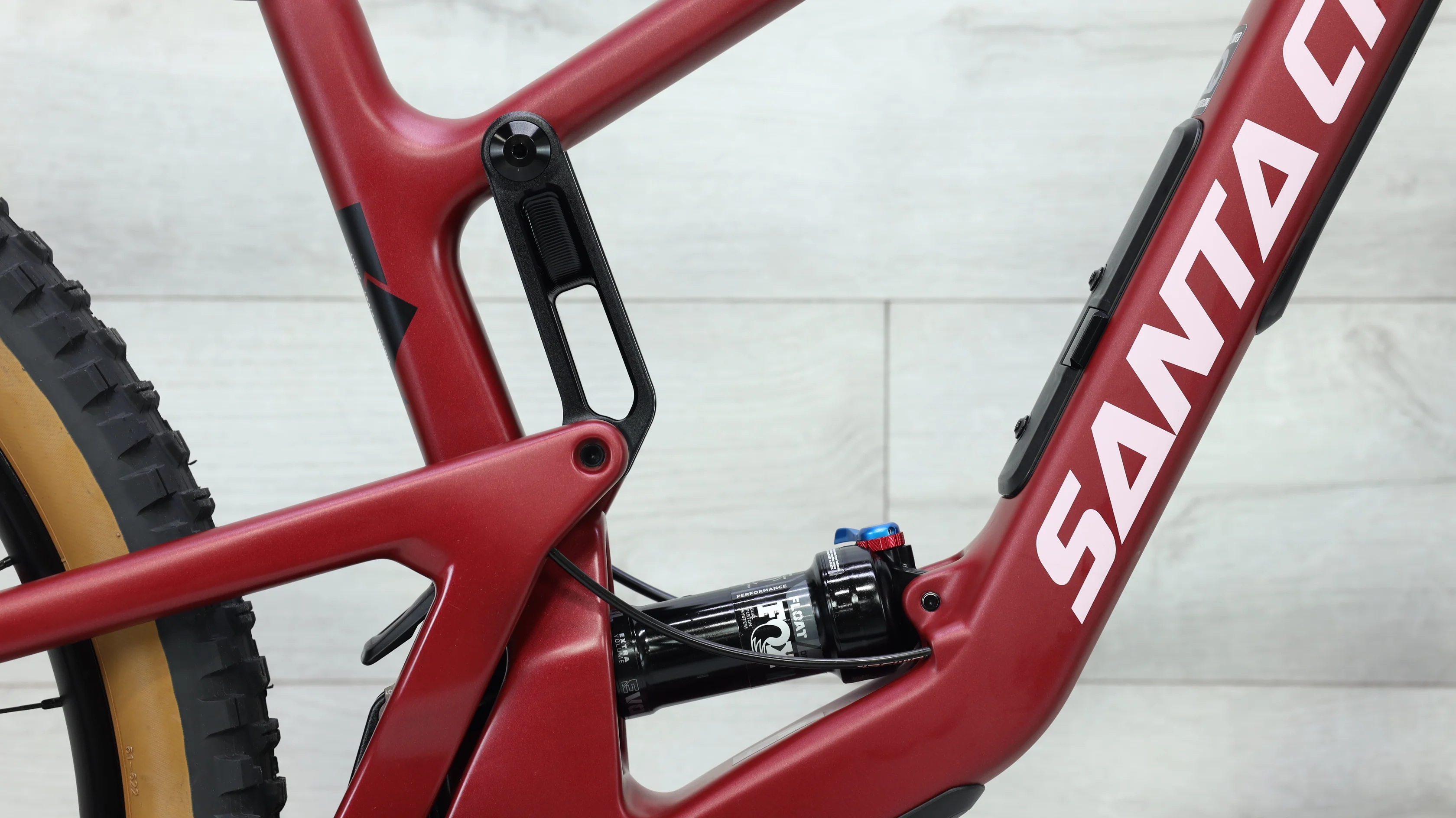 2024 Santa Cruz Hightower XT Carbon C Mountain Bike - Medium - Image 9