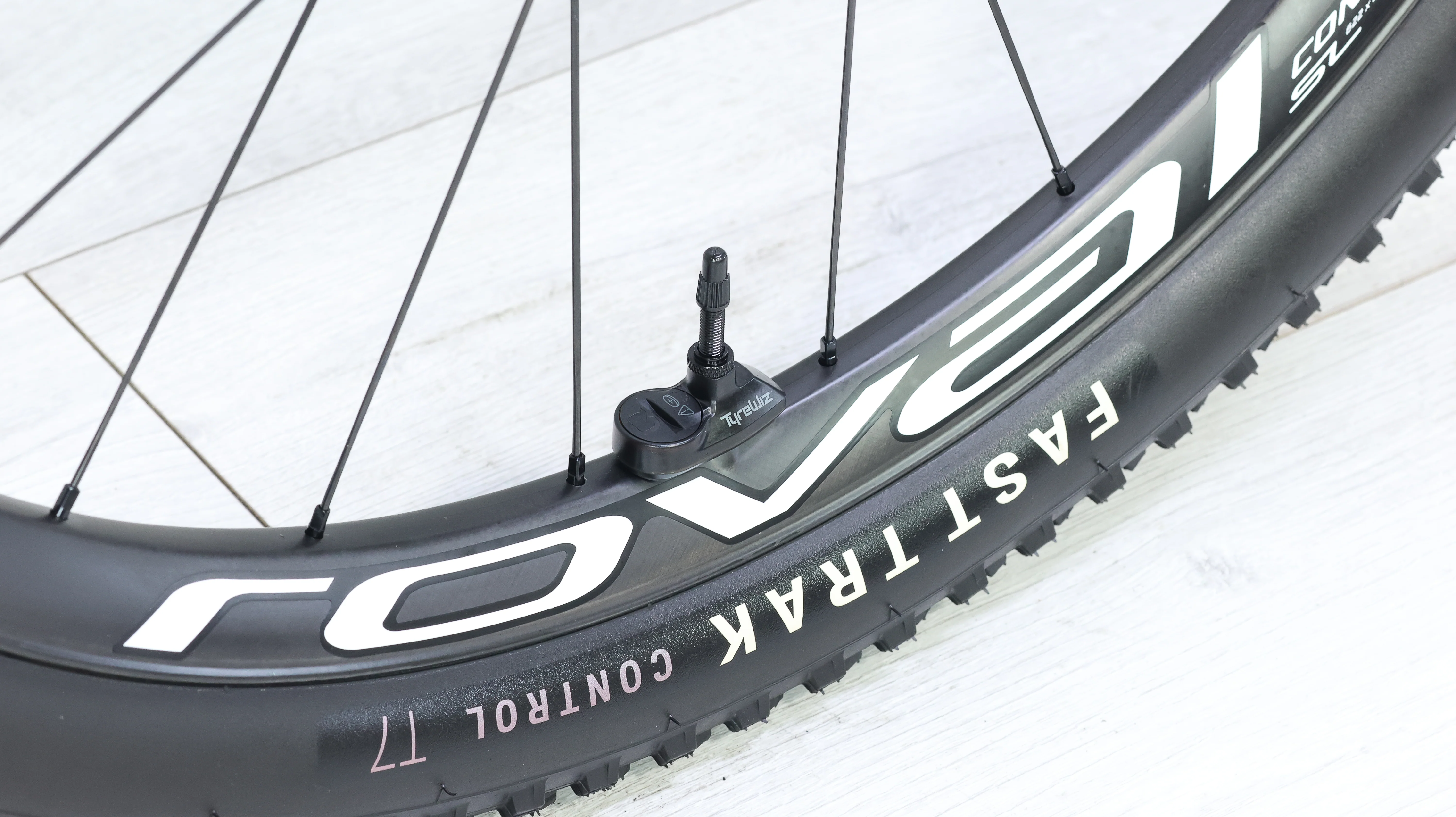 2024 Specialized S-Works Epic 8 Mountain Bike - Medium - Image 18