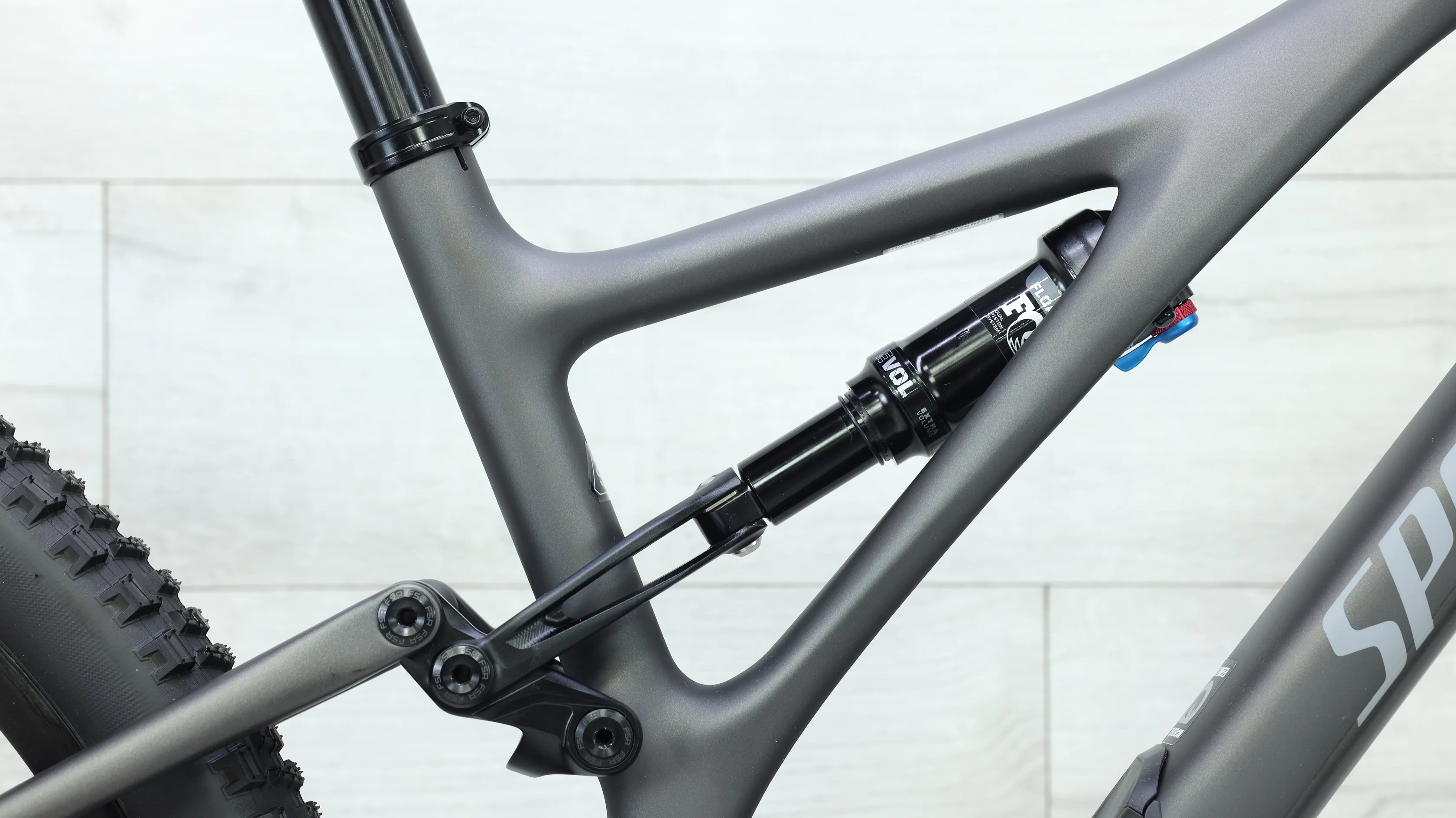 2024 Specialized Stumpjumper Comp Mountain Bike - S5 (X-Large) - Image 9