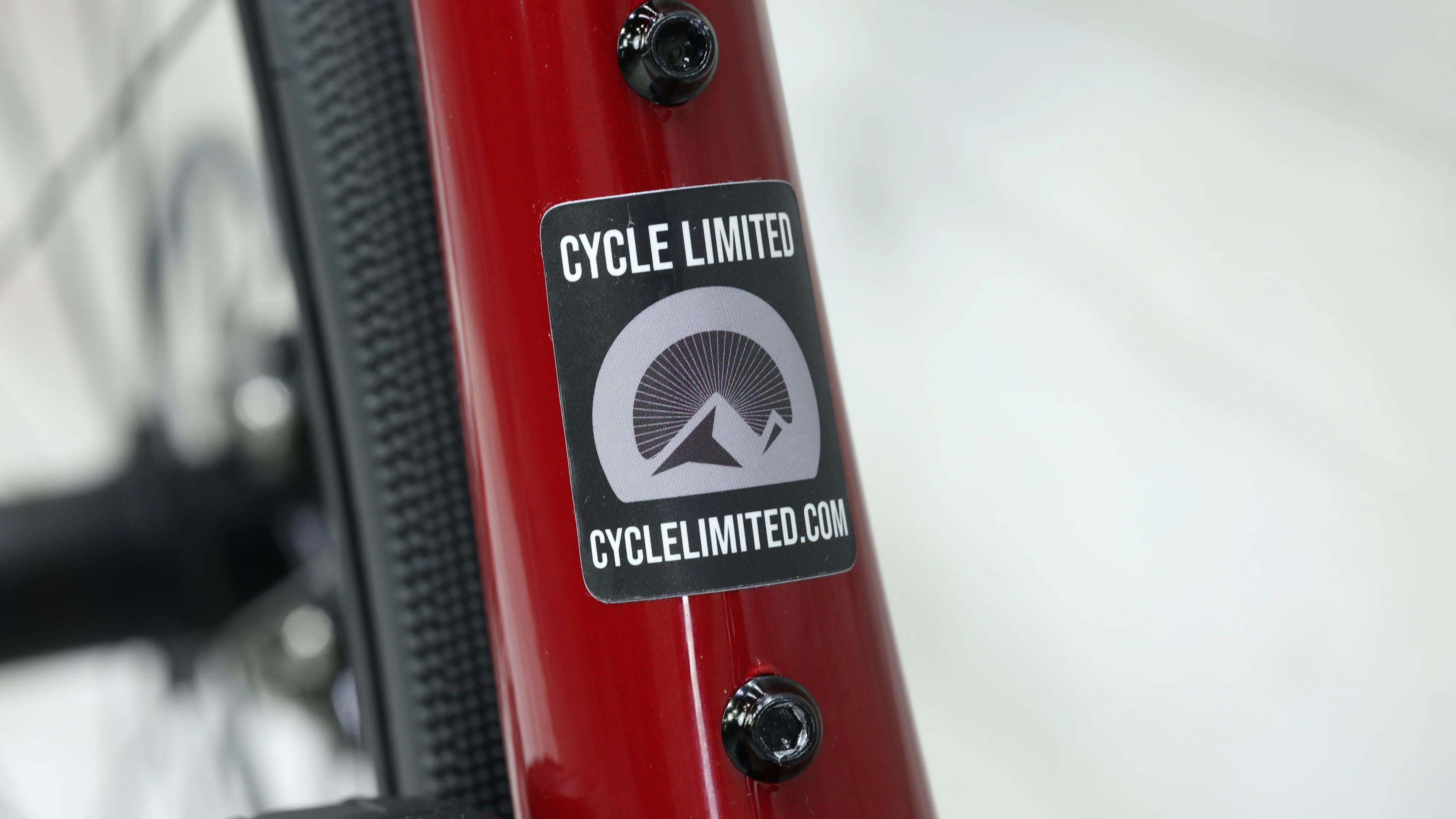 2024 Trek Domane SL 6 AXS Gen 4 Road Bike - 58cm - Image 3