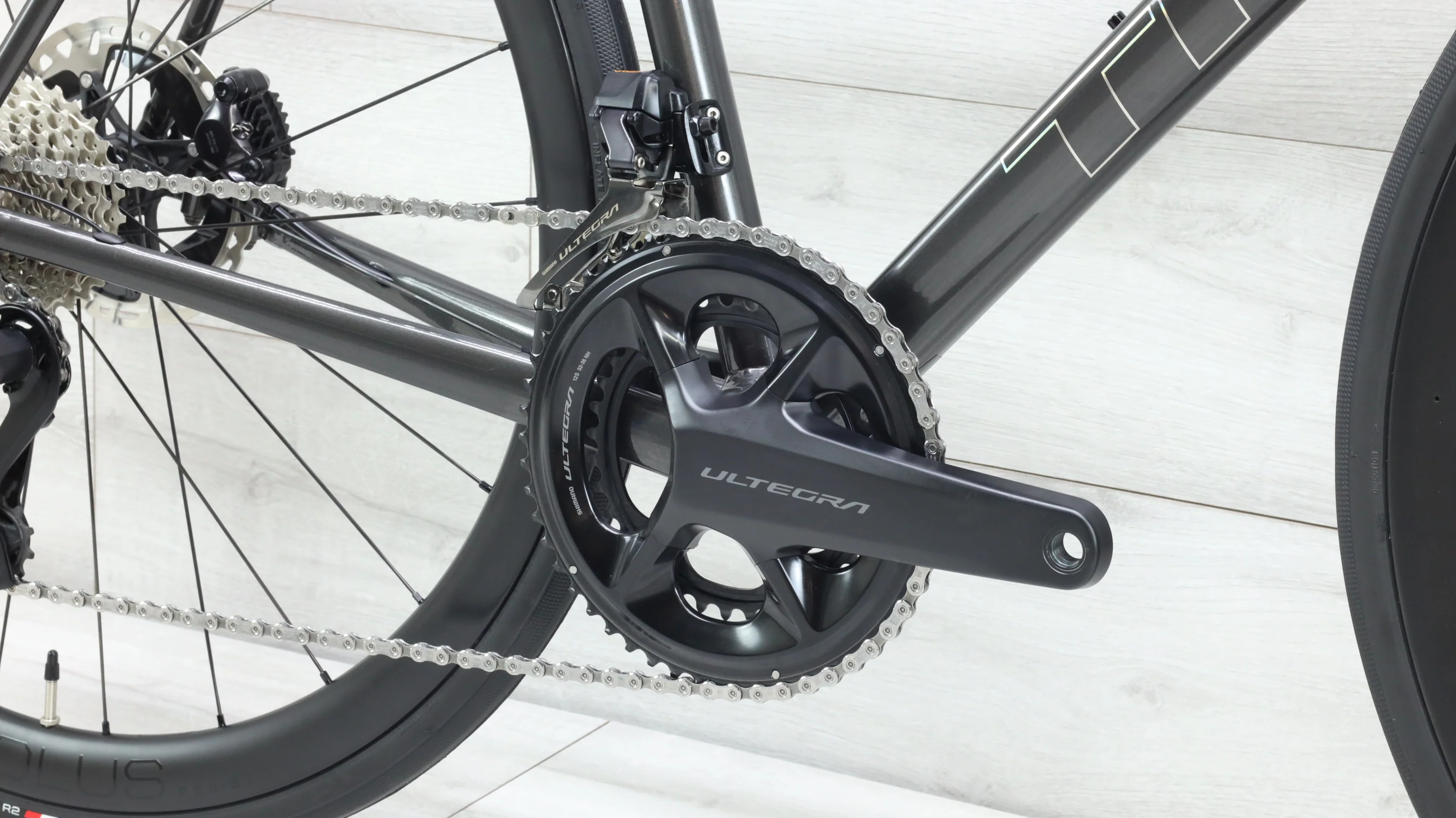Trek Emonda ALR Disc Di2 Road Bike - 2024, 60cm - Image 5