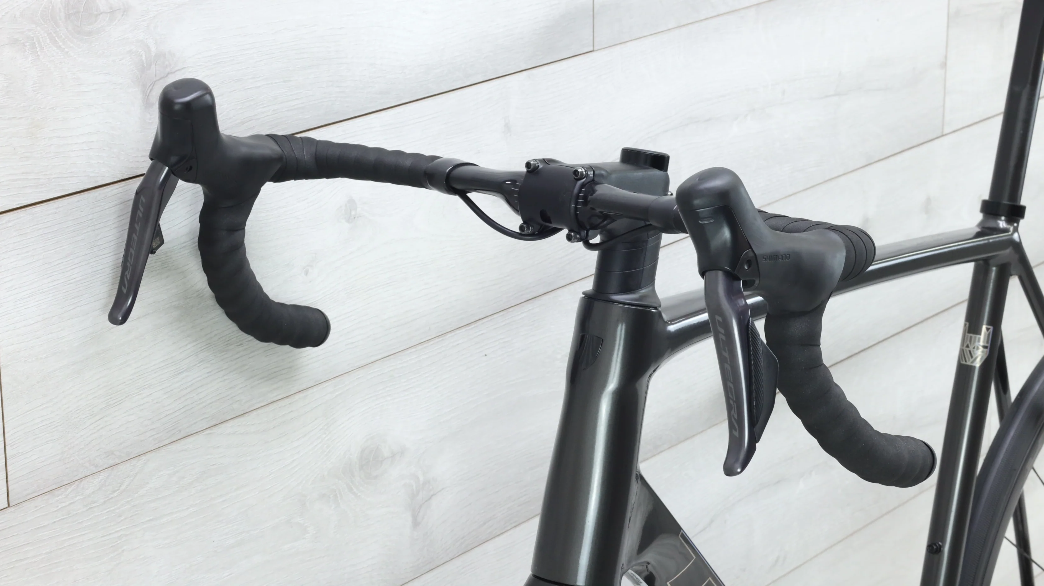 Trek Emonda ALR Disc Di2 Road Bike - 2024, 60cm - Image 8