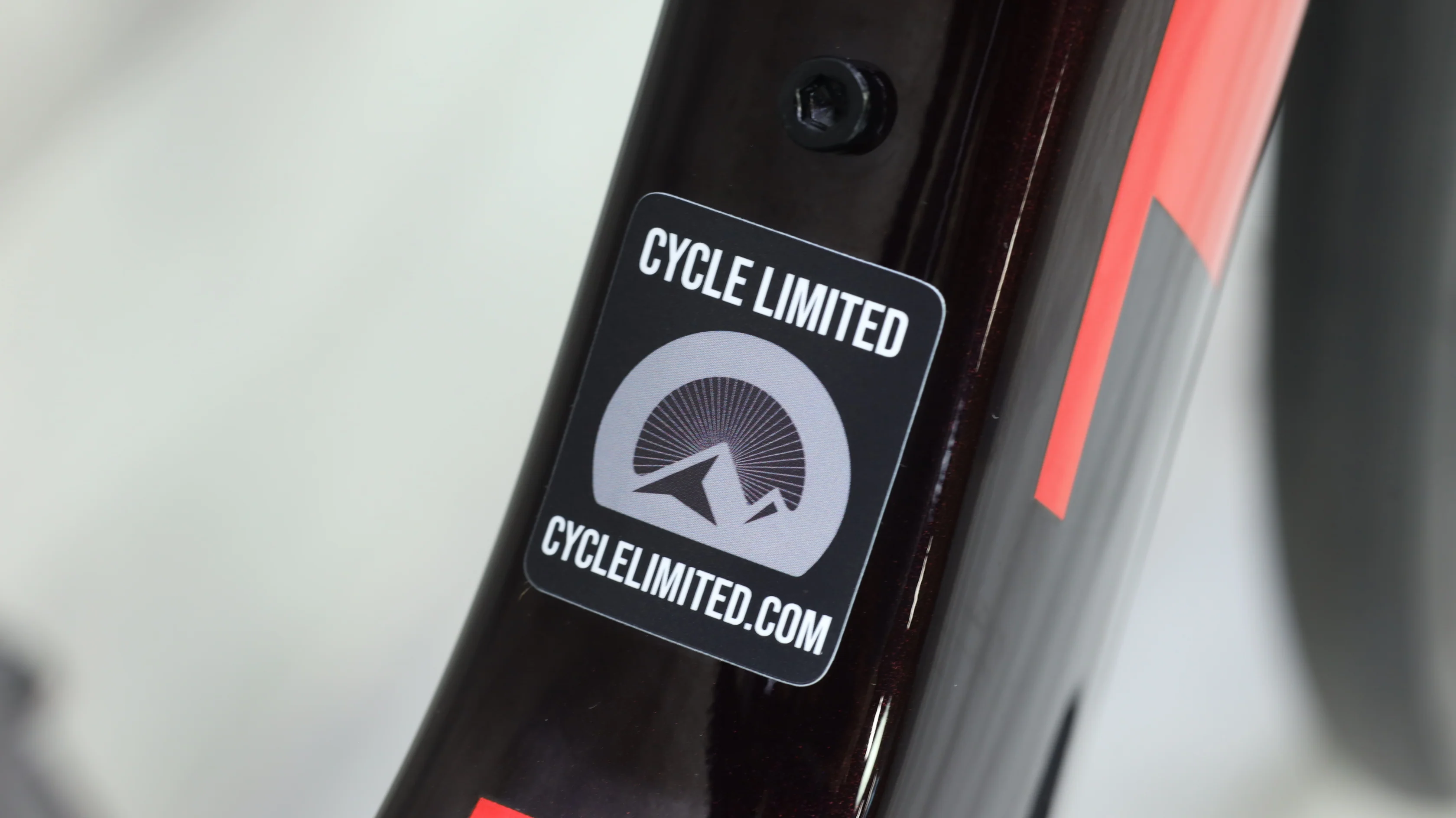 2024 Trek Madone SL 7 Gen 7 Road Bike - 52cm - Image 3